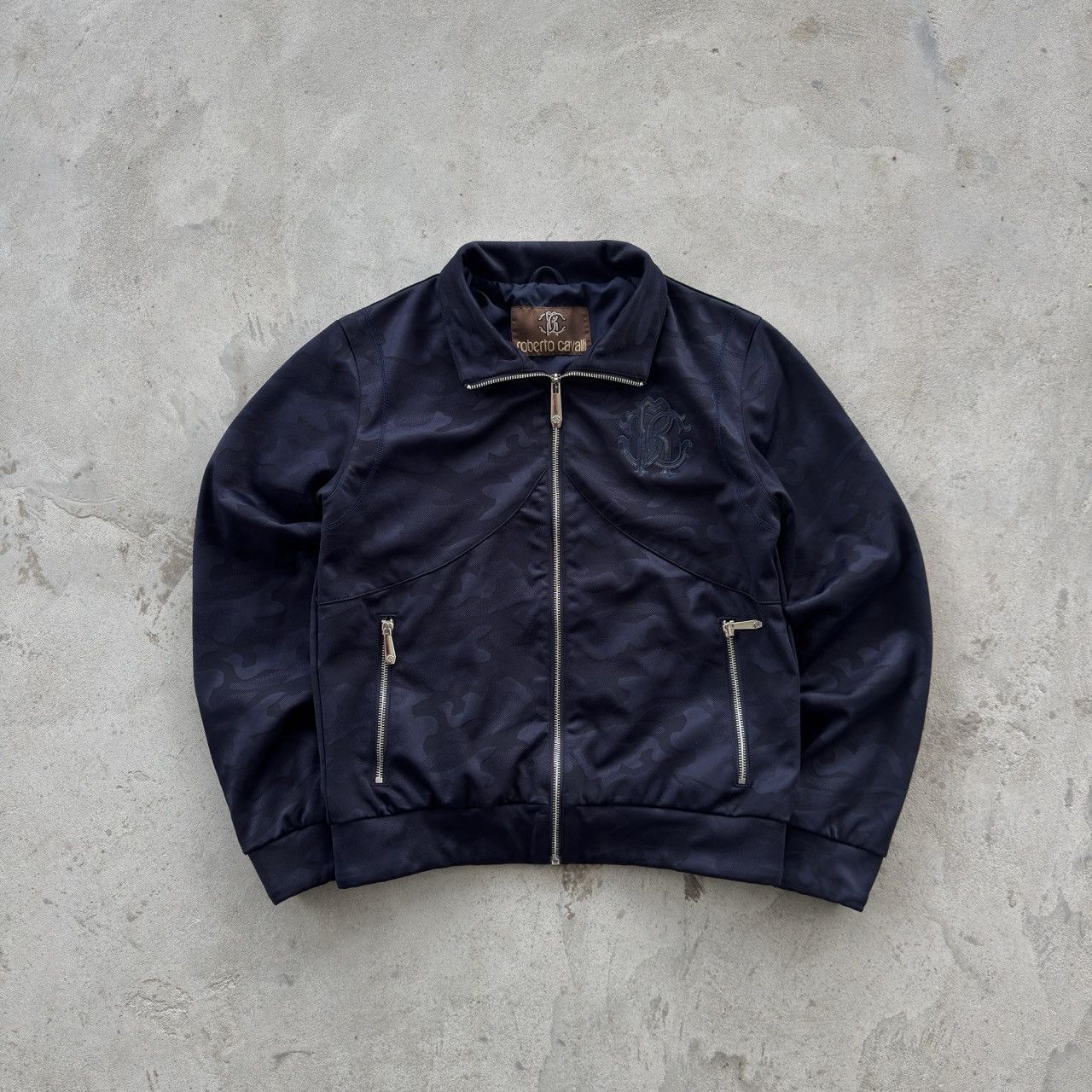 Roberto Cavalli Roberto Cavalli Navy Camo Bomber Jacket Gold RC Logo Size 48 Size US M / EU 48-50 / 2 - 1 Thumbnail