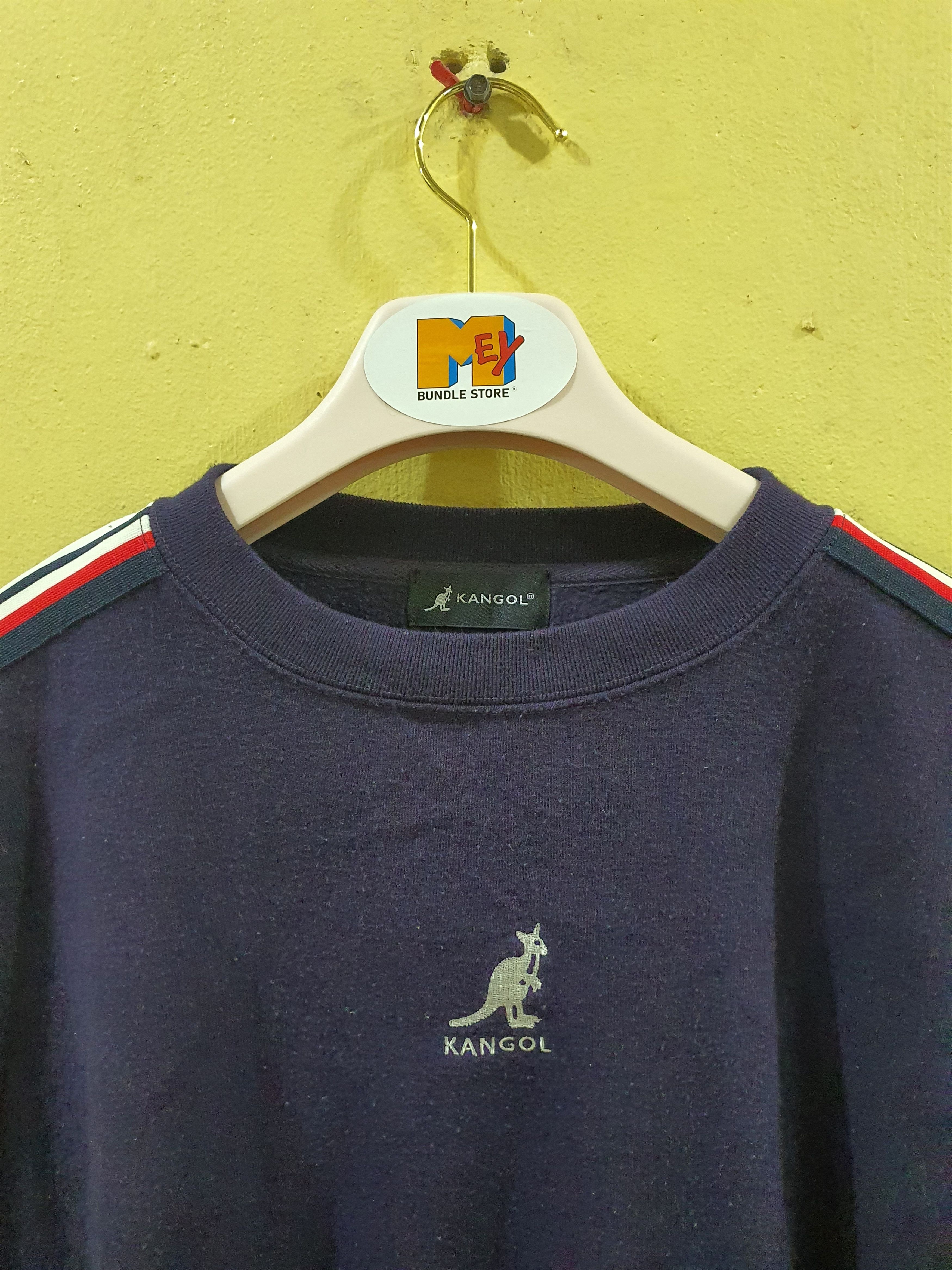 Kangol Vintage Kangol sweatshirt with red and white side stripes Size US XXL / EU 58 / 5 - 3 Thumbnail