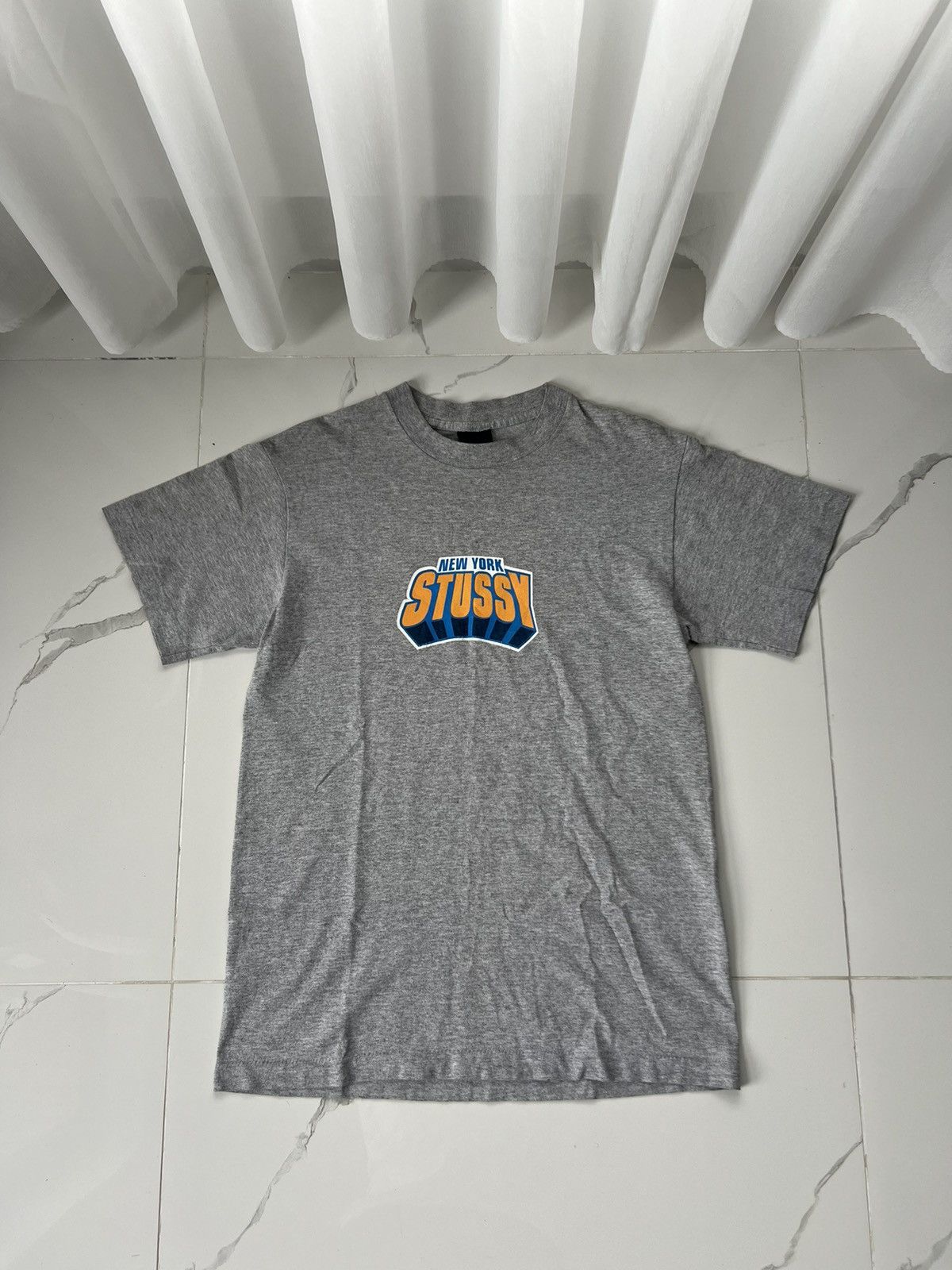 Stussy × Vintage 90’s STUSSY NEW YORK KNICKS NBA TEAM RARE Y2K TEE Size US S / EU 44-46 / 1 - 1 Thumbnail
