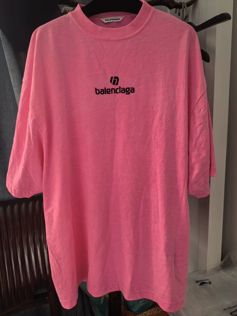 Balenciaga Balenciaga Embroidered Crew Neck Short Sleeve T-Shirt Pink Size US XS / EU 42 / 0 - 1 Thumbnail
