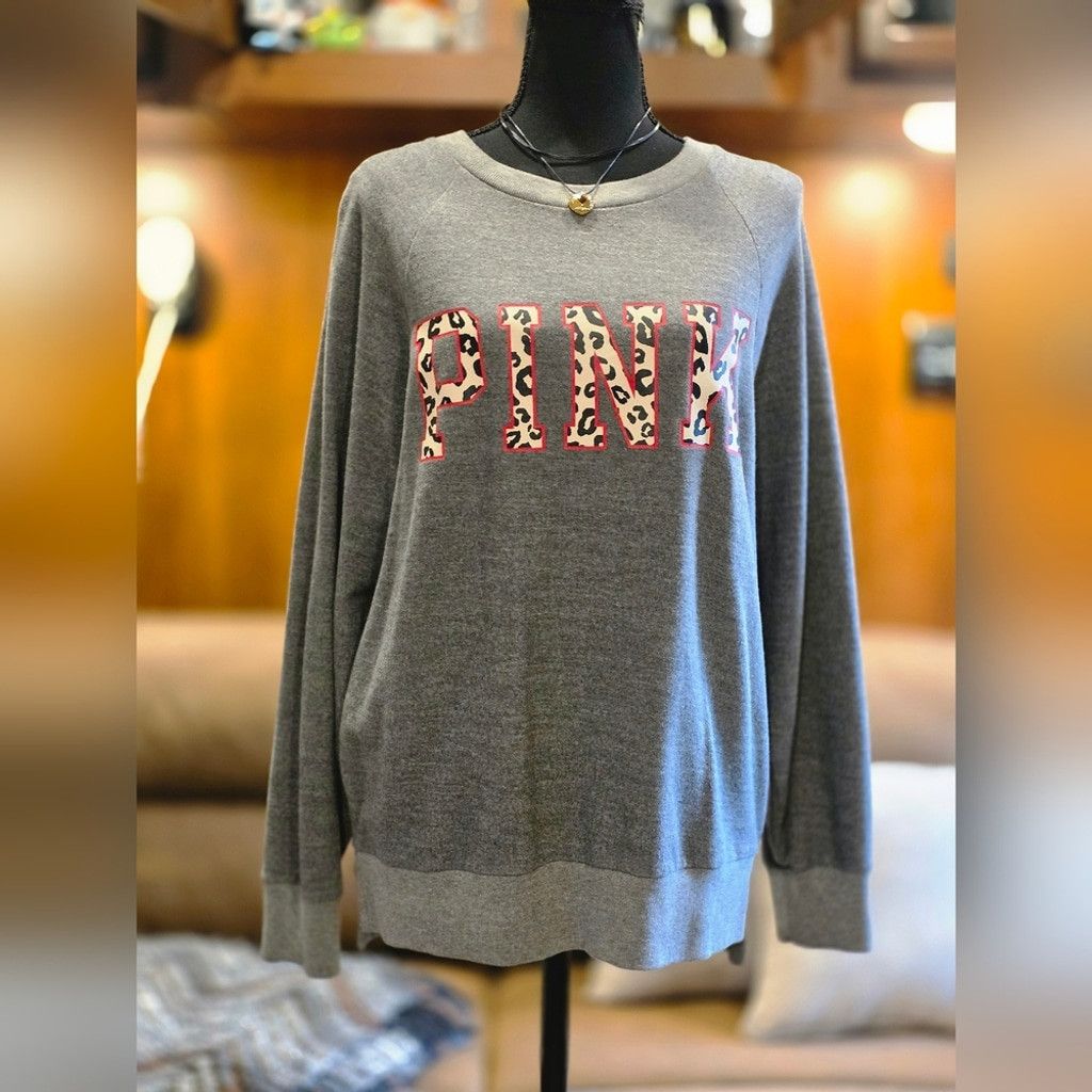 Victoria's Secret PINK Gray Leopard Print Sweatshirt Size XS / US 0-2 / IT 36-38 - 1 Thumbnail