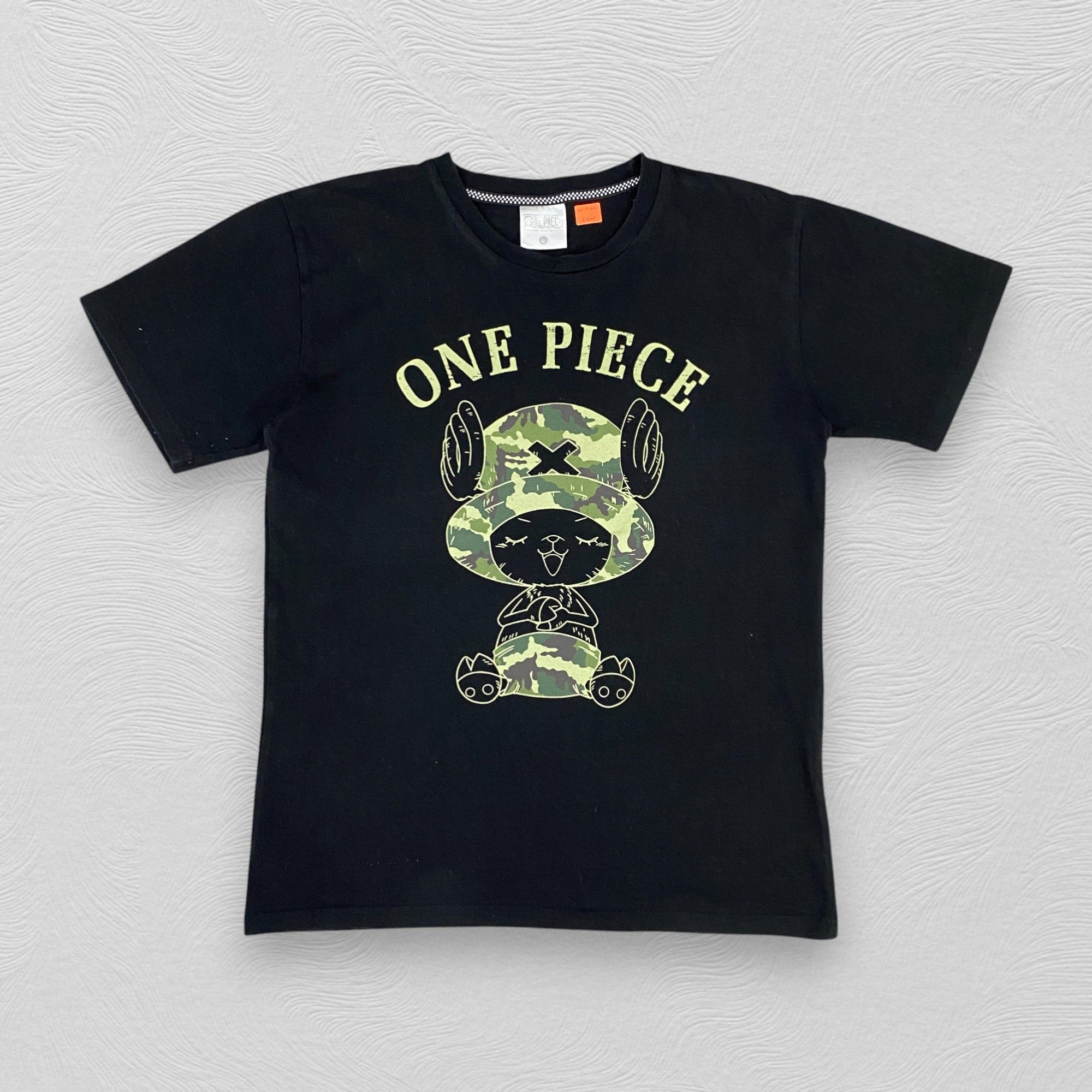 Anime Vintage One Piece Tony Tony Chopper Tshirt - I062 Size US M / EU 48-50 / 2 - 1 Thumbnail
