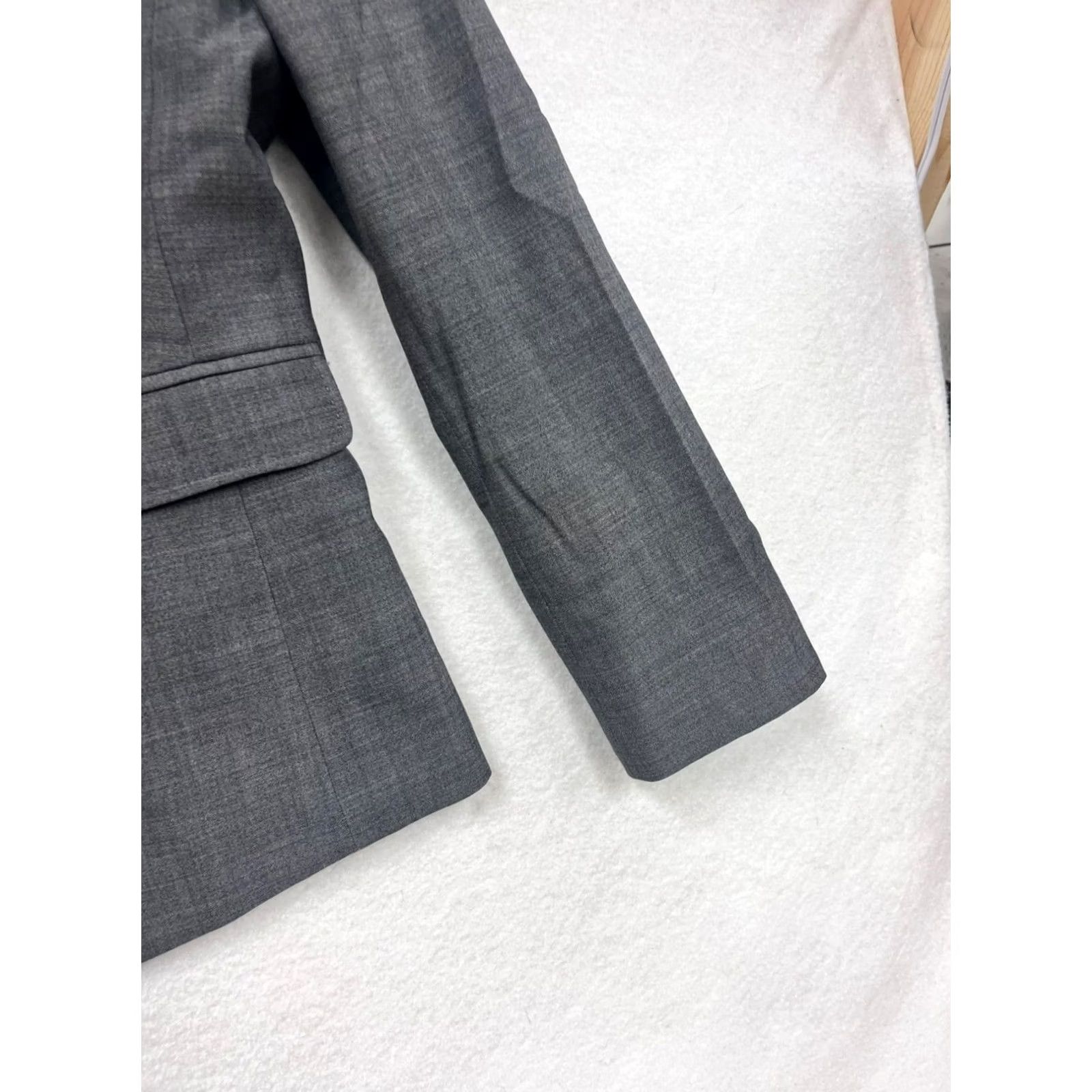 Banana Republic Banana Republic Blazer Womens 12P Gray Polyester? Spandex? (original says wool & spandex) [note: cannot add new info] Size XL / US 12-14 / IT 48-50 - 7 Thumbnail
