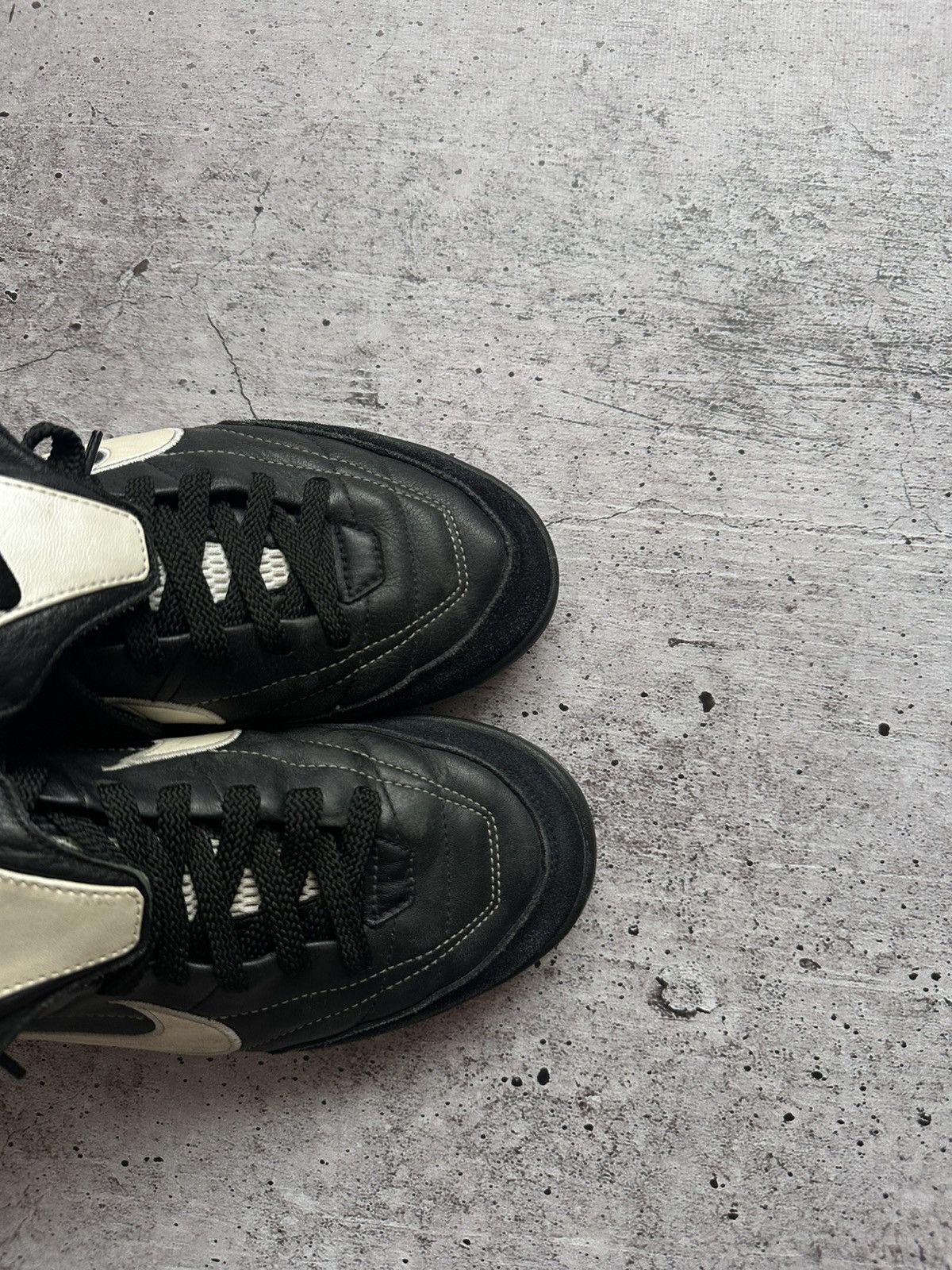 Nike 00s Nike Tiempo Vintage Leather Soccer Shoes Size US 9 / EU 42 - 2 Thumbnail