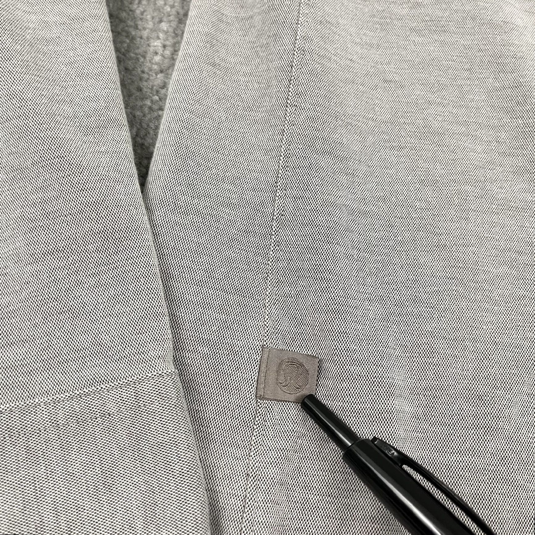 Lululemon Lululemon Button Up Shirt Mens Medium Gray Work Office Travel Casual Size US M / EU 48-50 / 2 - 3 Thumbnail