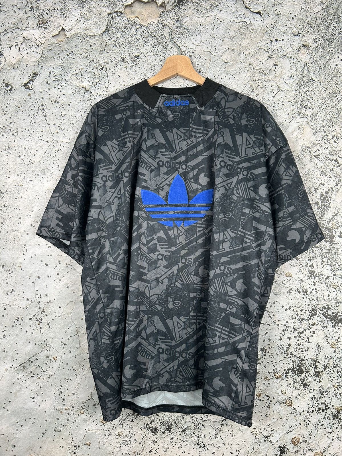 Adidas Vintage Adidas 80s/90s Center Logo Ultra Rare Hype Drill Size US XL / EU 56 / 4 - 1 Thumbnail