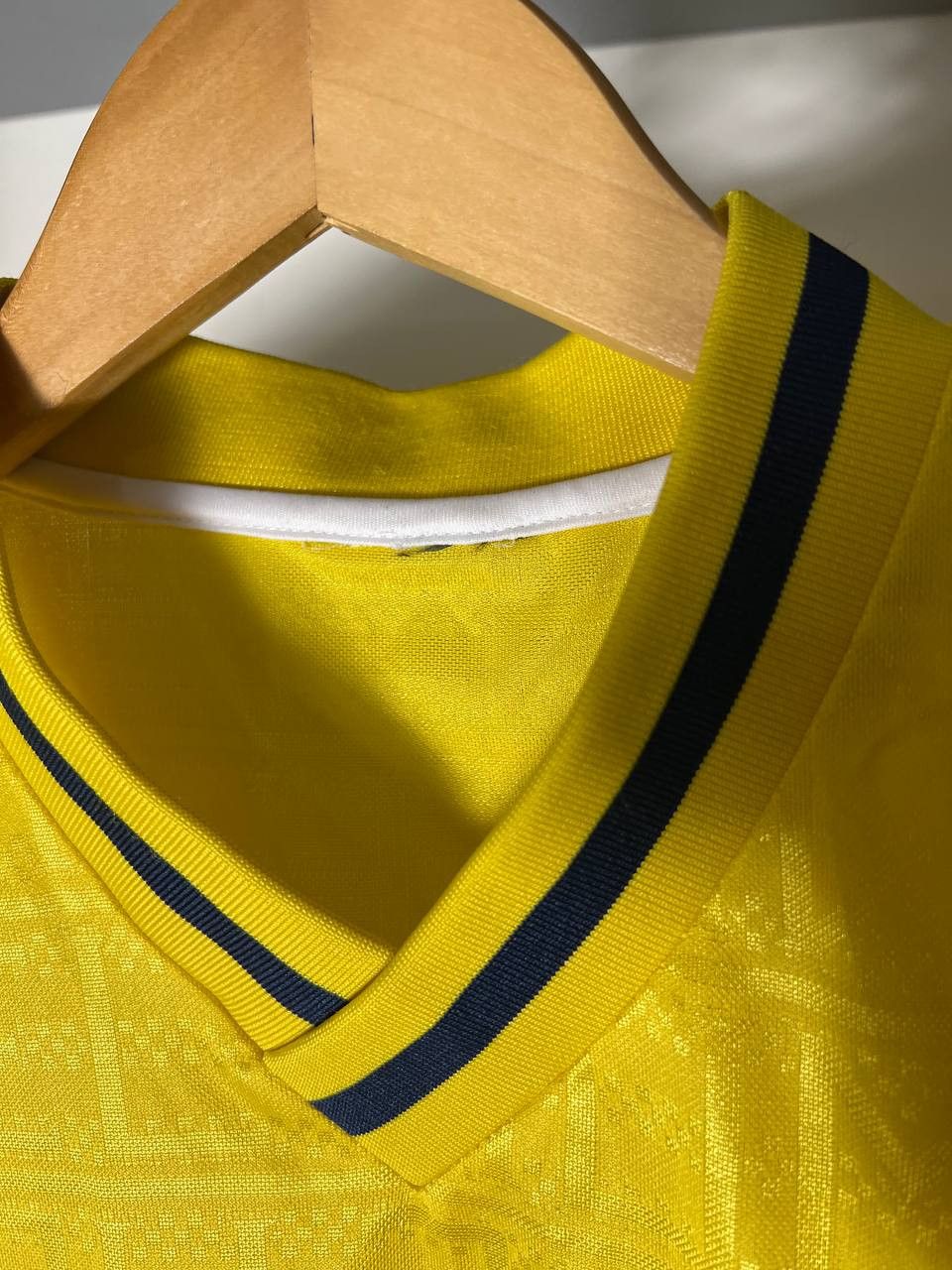 Vintage VERY RARE HUMMEL FC TOTTENHAM HOTSPUR ENGLAND SOCCET JERSEY Size US S / EU 44-46 / 1 - 7 Thumbnail