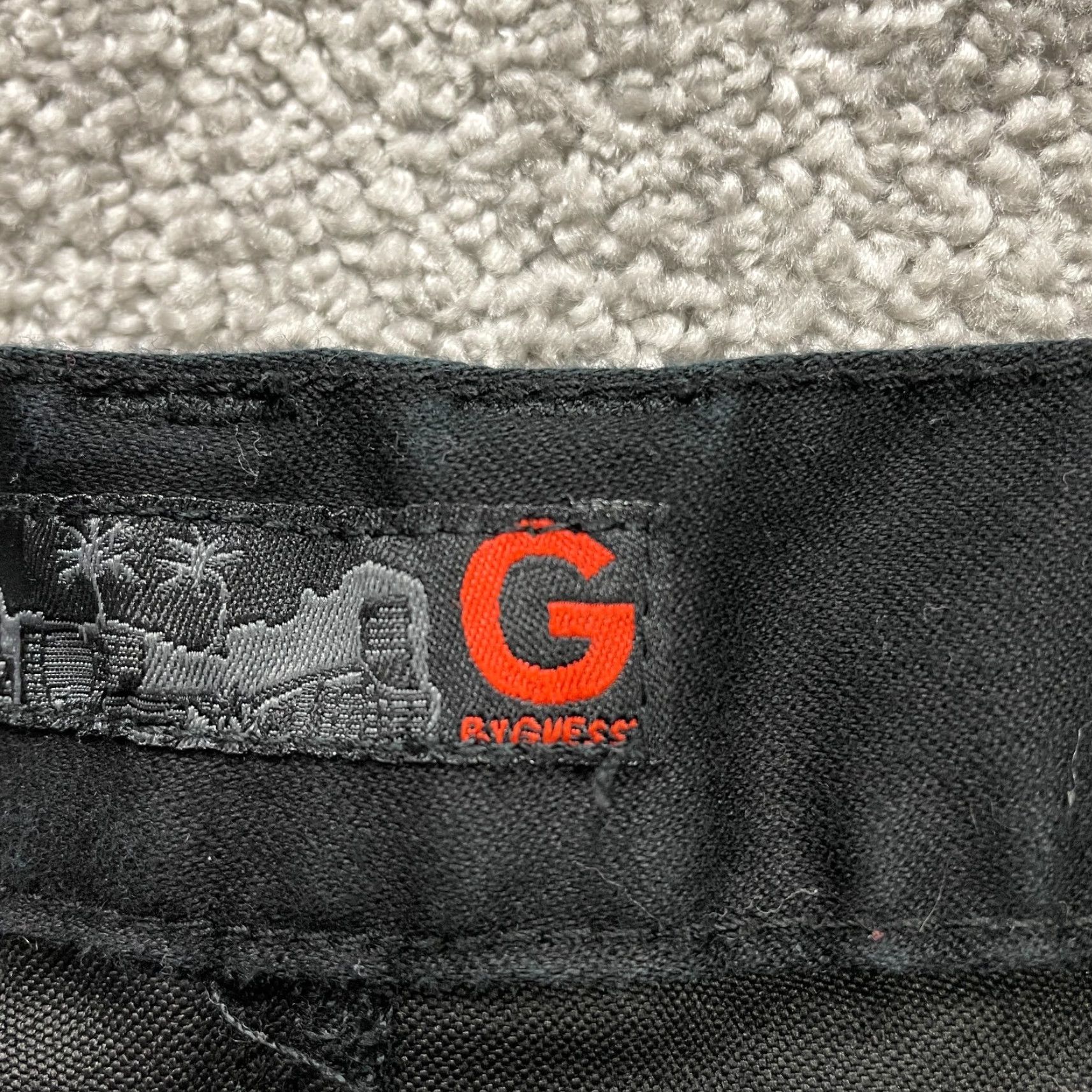 Guess VINTAGE GUESS Drexel Skinny Chino Pants Women 33x26 Black Dark Wash Mid Rise Cotton Blend Slim Womens Black 90s? Size 24" / US 00 / IT 34 - 6 Thumbnail