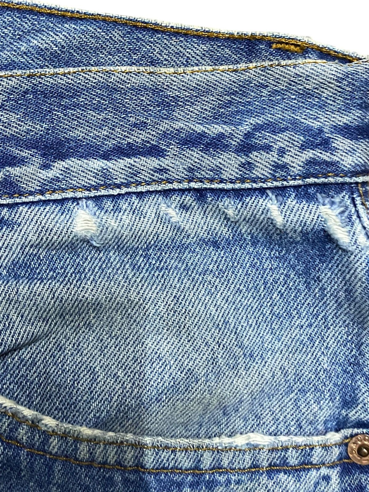 Levi's Levi’s 501 Distressed Light Wash Straight USA Vintage Size US 32 / EU 48 - 11 Thumbnail