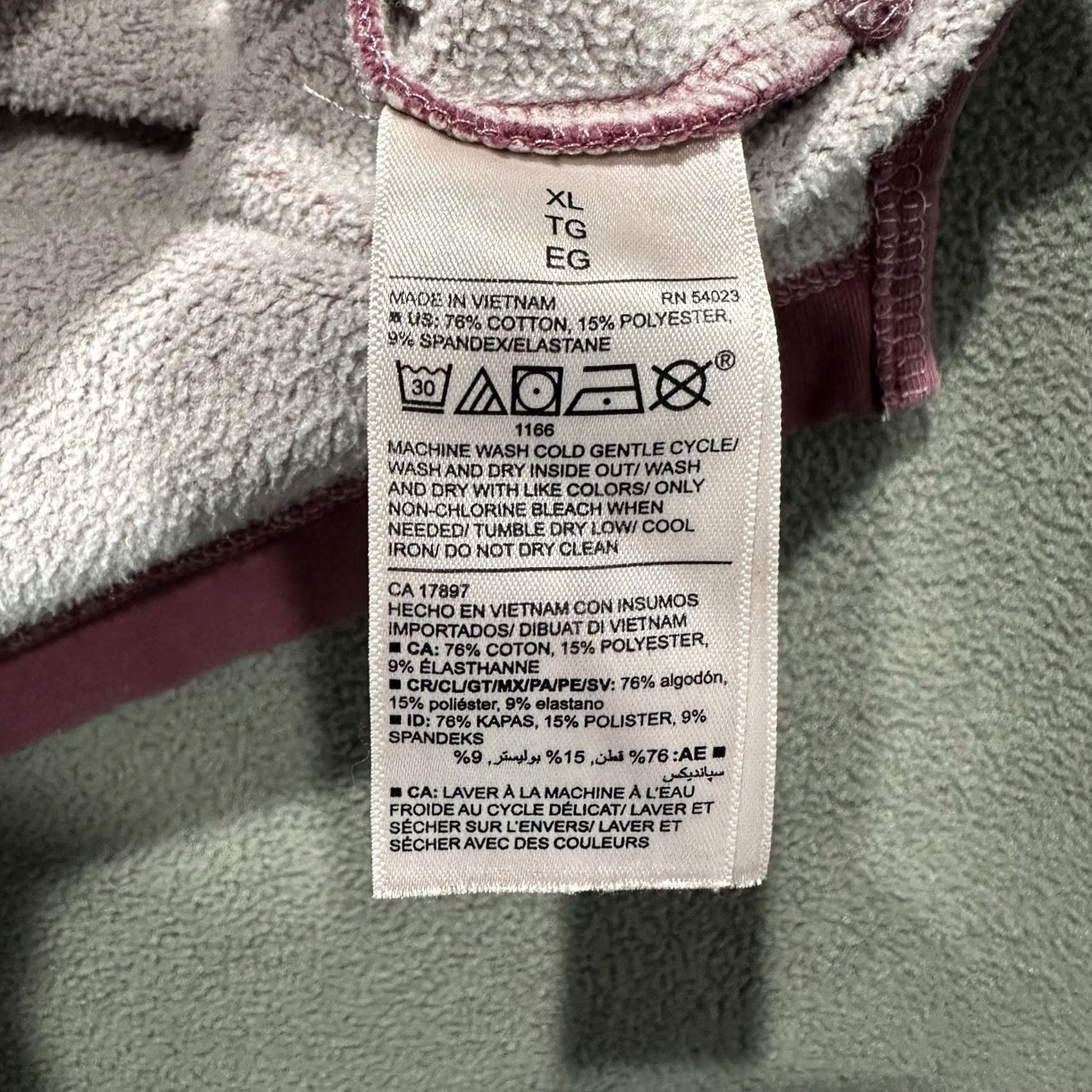 Old Navy Old Navy Sweatshirt Womens XL Scarlet Oak Red Fleece Hoodie Pullover Snuggly Size XL / US 12-14 / IT 48-50 - 6 Thumbnail