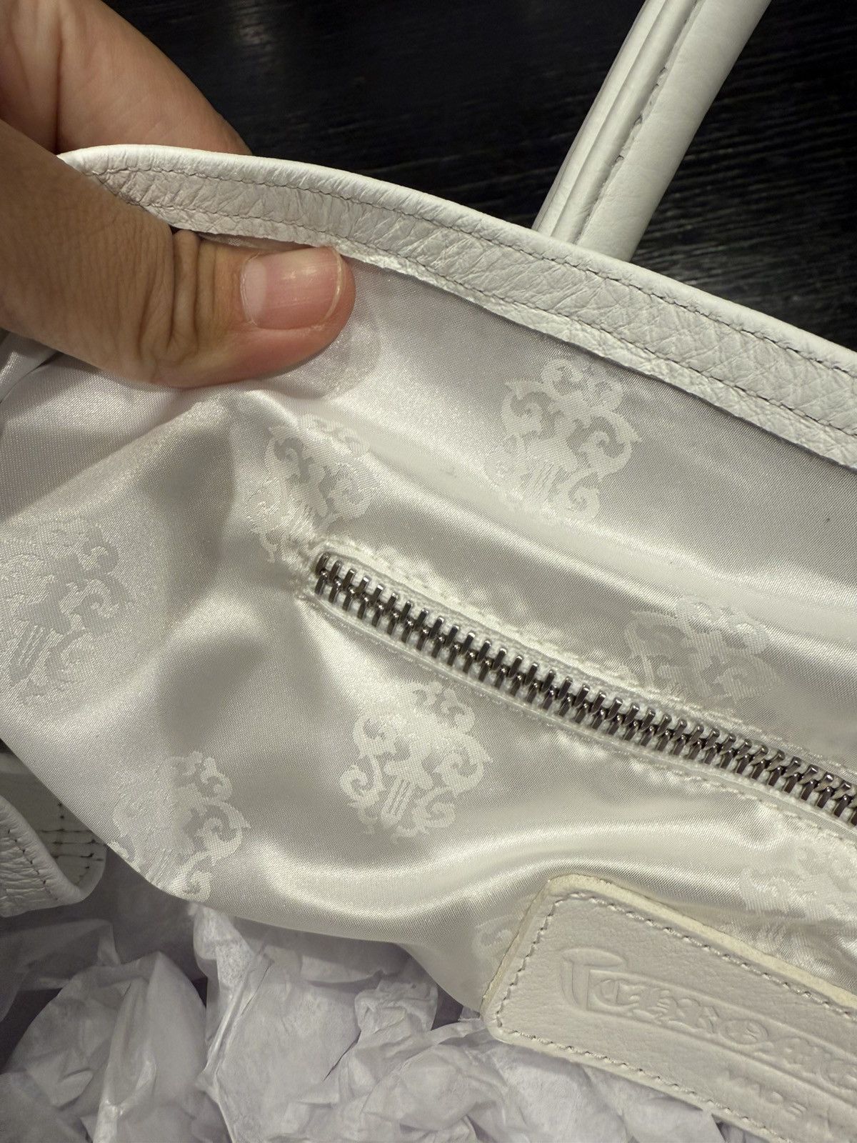 Chrome Hearts 🔥Chrome Hearts Fleur Leather Patches White Tote Bag🔥 Size ONE SIZE - 9 Thumbnail