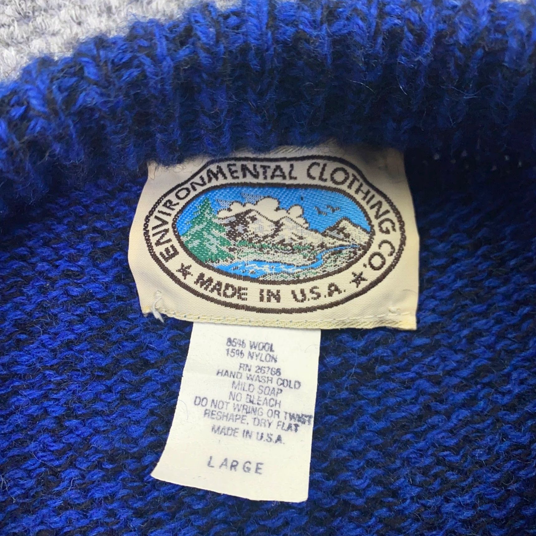 Vintage VINTAGE Environmental Clothing Co. Sweater Unisex Adults Large Blue Geometric Snowflake Holiday Knit Wool Nylon Crew Neck Pullover Size US L / EU 52-54 / 3 - 5 Thumbnail