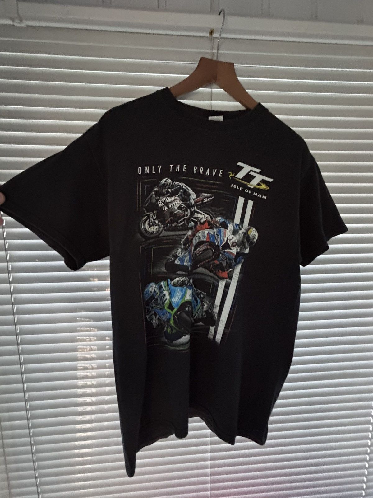 Band Tees Vintage Isle Of Man TT Racing The Brave Moto Graphic Tee Size US M / EU 48-50 / 2 - 2 Thumbnail