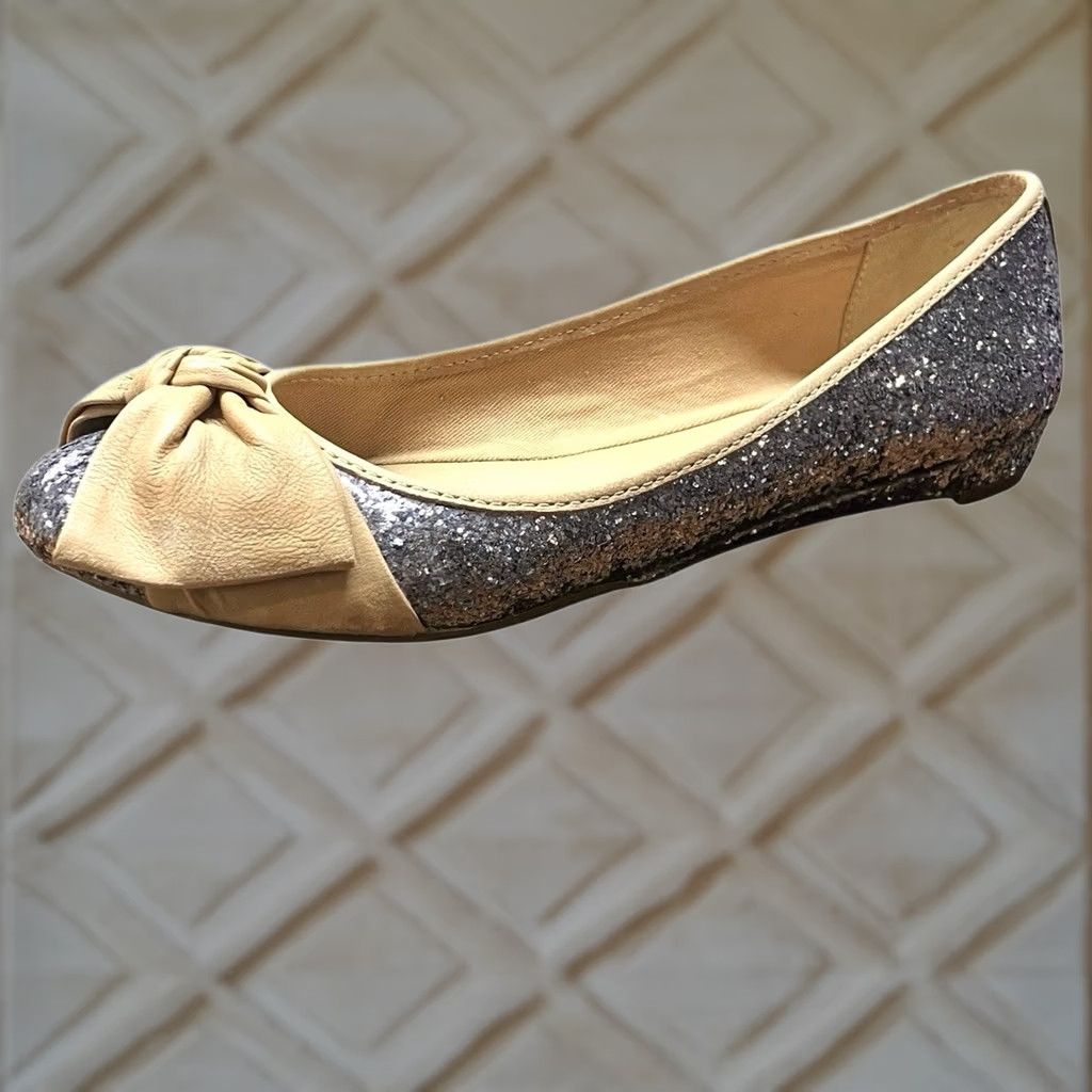 Franco Sarto Franco Sarto Glitter Ballet Flat Leather Bow Silver Pewter Slip On 8 Women Flats, M, Round Toe, Silver Glitter, Artisan Collection Size US 8 / IT 38 - 1 Thumbnail
