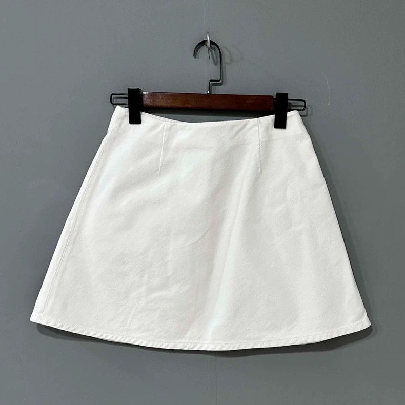 Gucci Gucci Golden buckle denim skirt Size 25" / US 0 / IT 36 - 3 Thumbnail