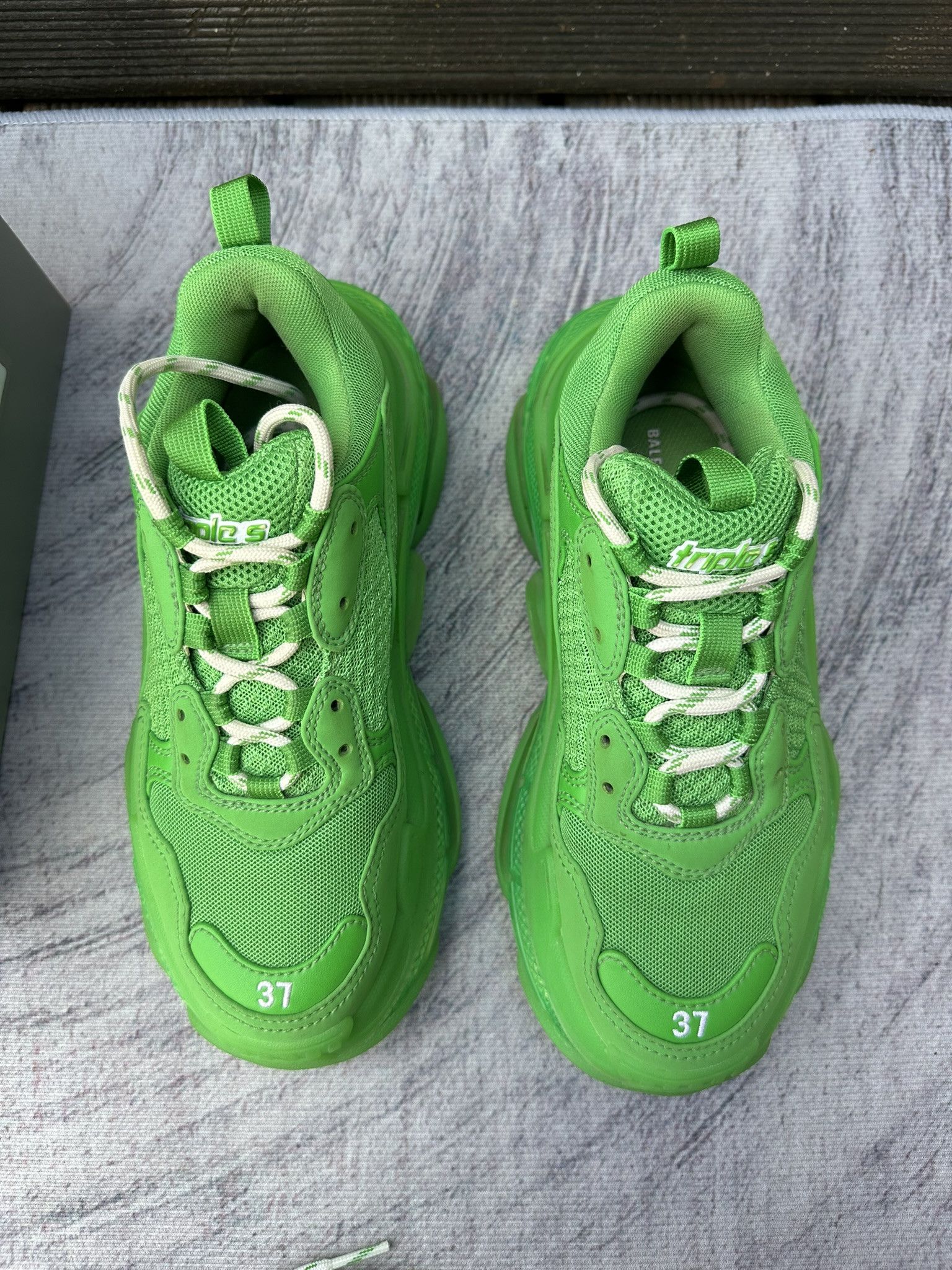 Balenciaga Balenciaga Triple S Sneakers Neon Green Clear Sole Shoes Size US 7 / IT 37 - 4 Thumbnail