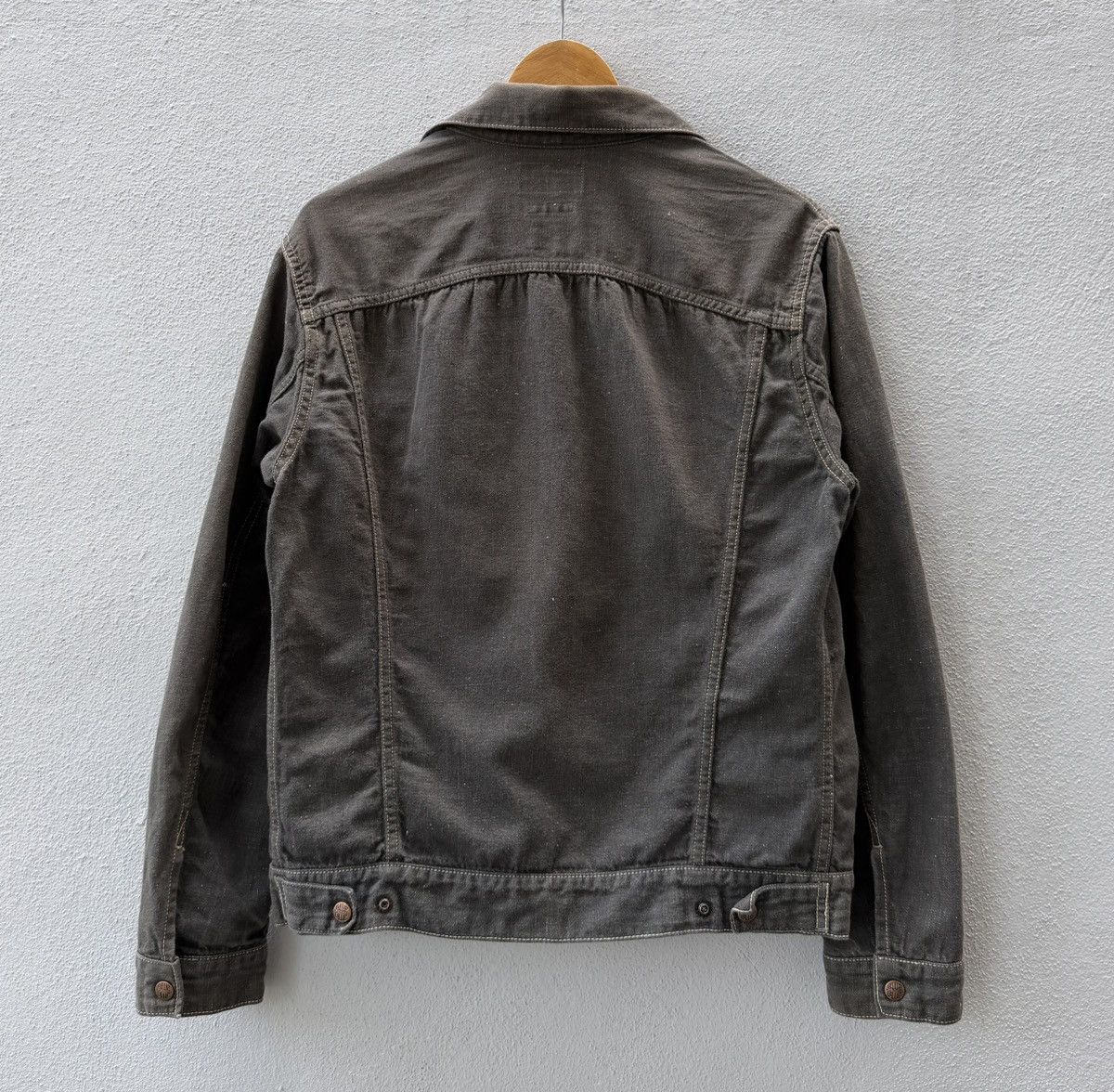 Blue Blue Japan Vintage Blue Blue Japan Denim Trucker Jacket Size US L / EU 52-54 / 3 - 12 Thumbnail