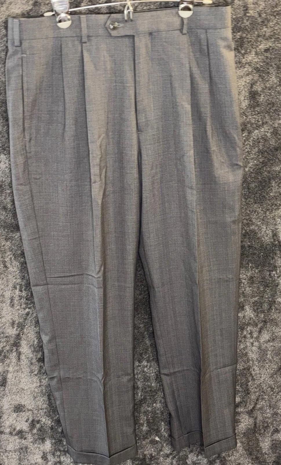 Roundtree & Yorke Roundtree & Yorke 34x32 Gray Pleated Cuffed Dress Pants Size US 34 / EU 50 - 2 Thumbnail