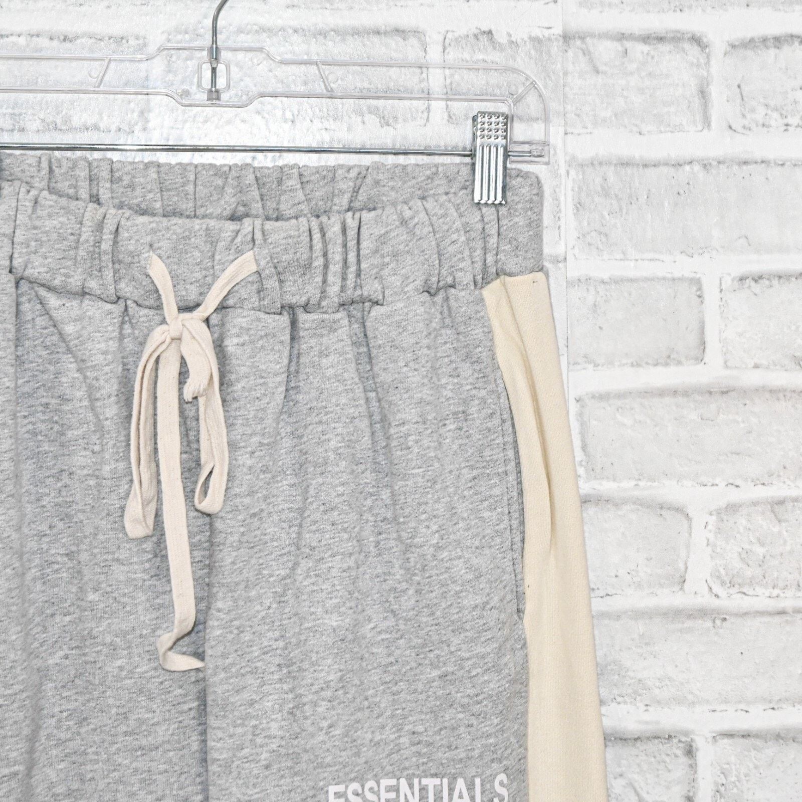 Essentials Fear of God Essentials Jogger Pants Heather Grey Stripe Size 30" / US 8 / IT 44 - 4 Thumbnail