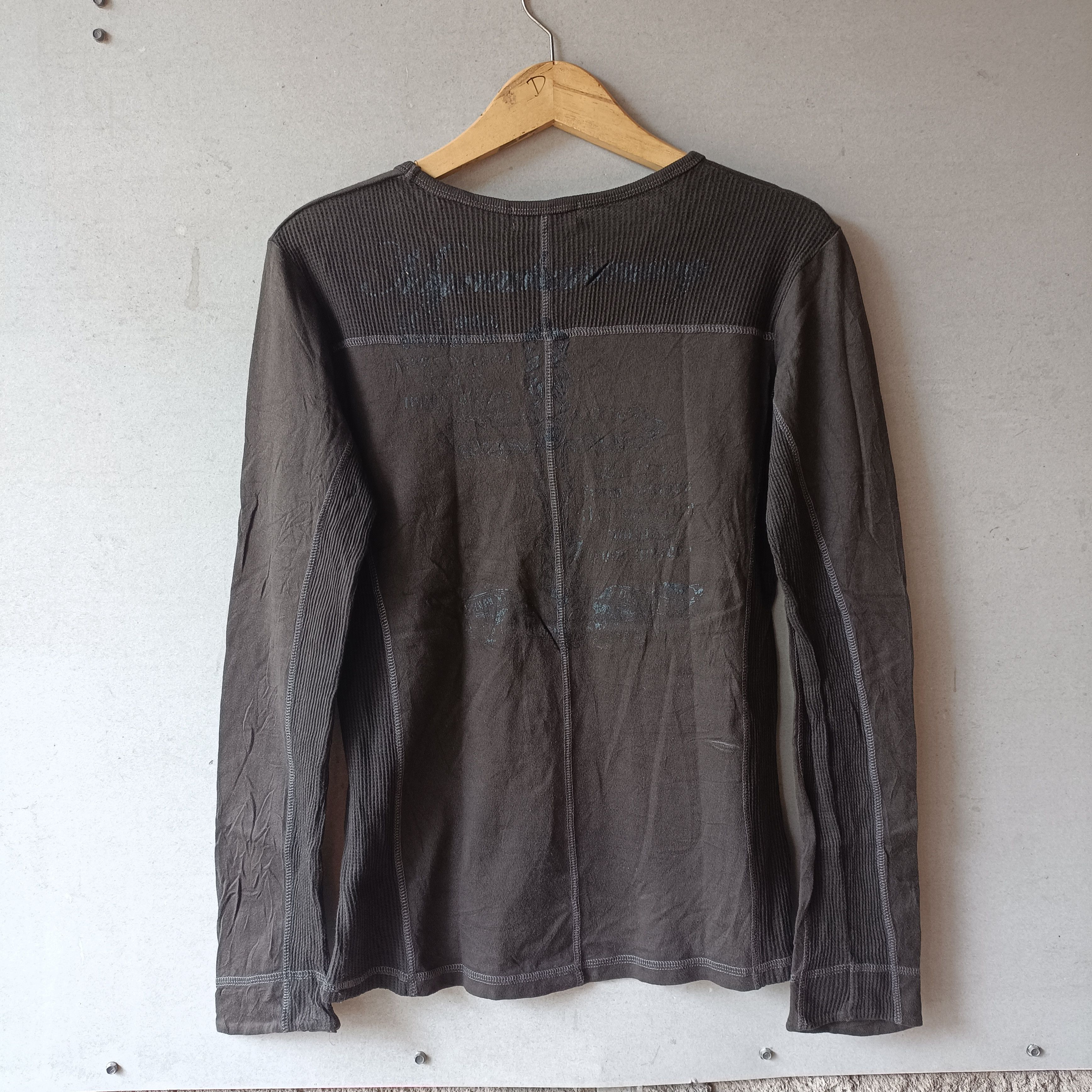 Tornado Mart 2000s Tornado Mart - vneck grunge ls tee Size US M / EU 48-50 / 2 - 3 Thumbnail