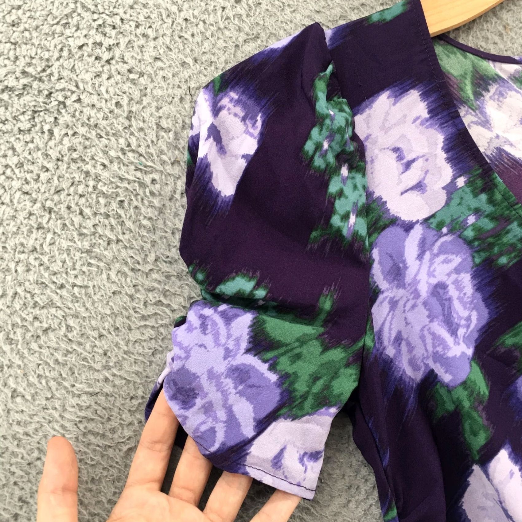 Vintage A New Day Floral Crepe High Low Dress Womens S Purple Short Sleeve Casual V-Neck Size 28" / US 6 / IT 42 - 5 Thumbnail