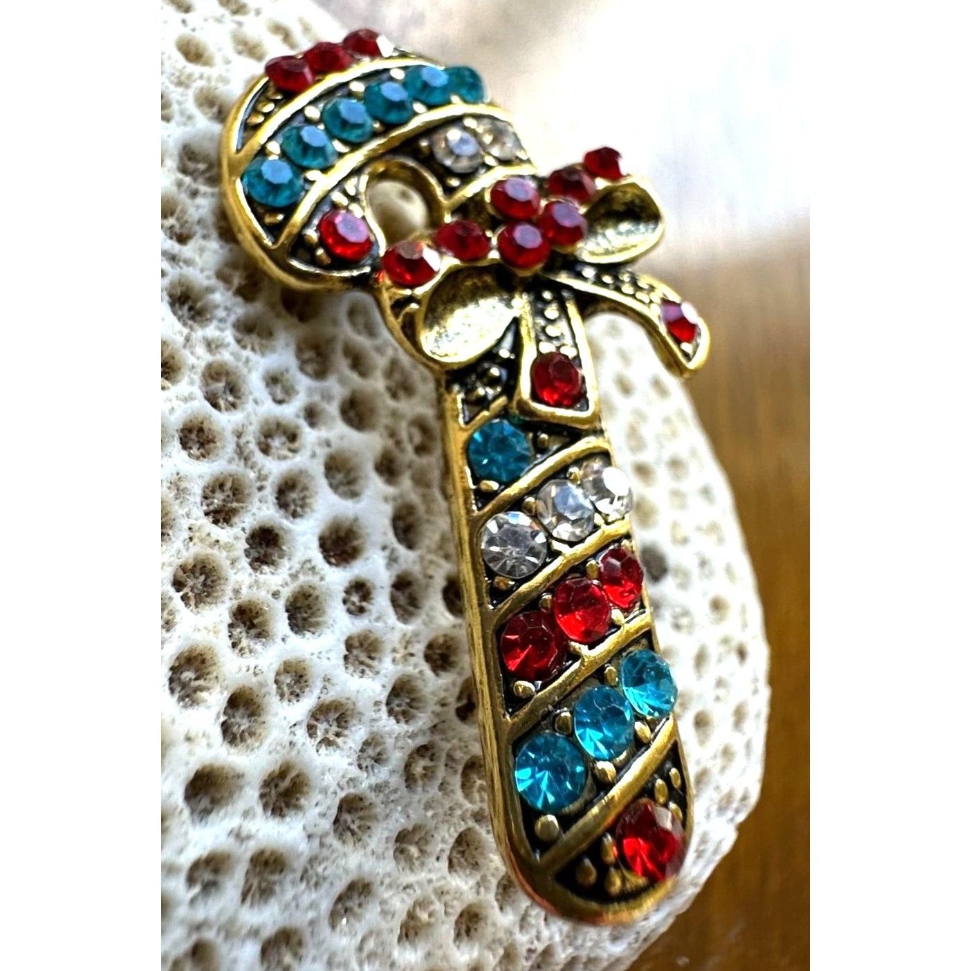 Handmade Candy Cane Brooch Pin New Christmas Jewelry Crystal Accents Size ONE SIZE - 5 Thumbnail