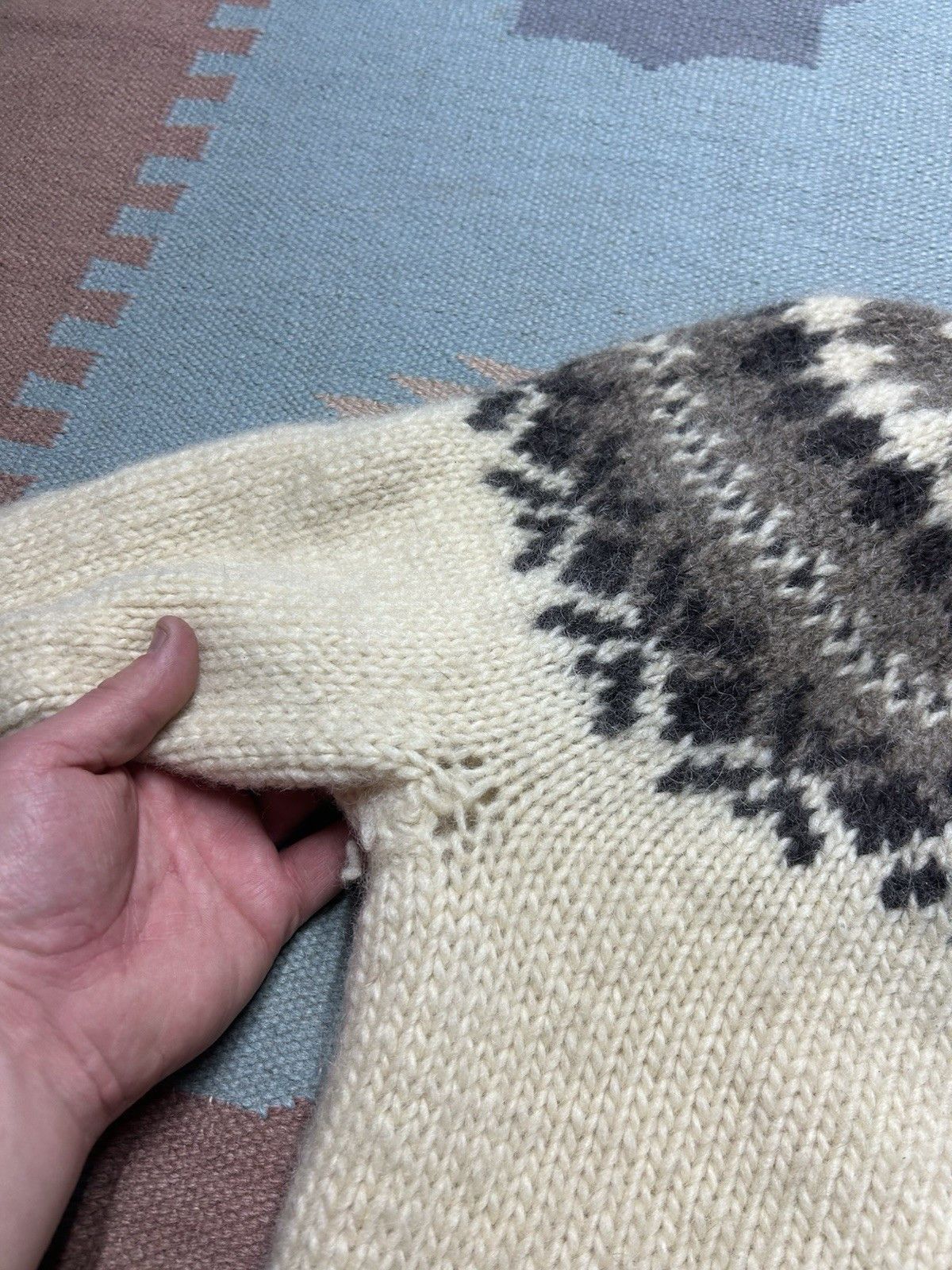 Vintage Vtg hand knit wool sweater cardigan fair isle Nordic L? Size L / US 10 / IT 46 - 7 Thumbnail