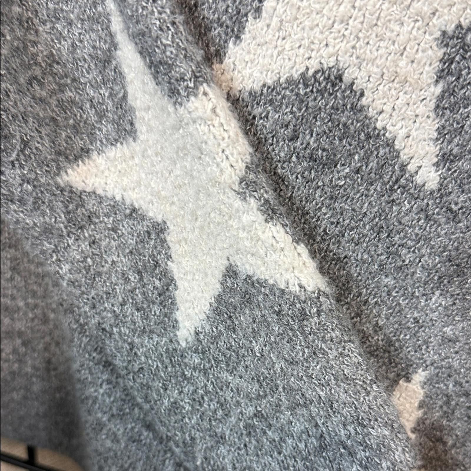Other Hippie Rose Gray V-Neck Sweater with White Stars Size S / US 4 / IT 40 - 4 Thumbnail