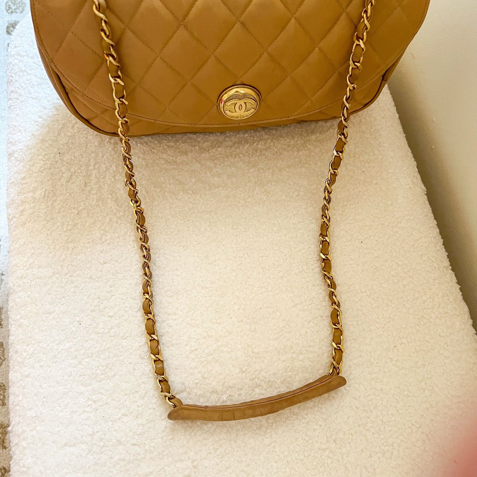 Chanel CHANEL Vintage Beige Quilted Lambskin Half Moon Flap Bag Size ONE SIZE - 15 Thumbnail