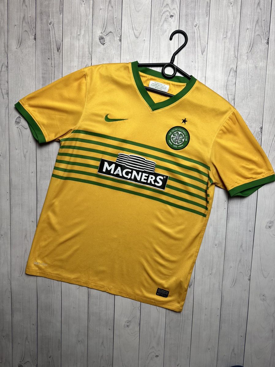 Vintage Vintage yellow Celtic soccer jersey Nike away size M Size US M / EU 48-50 / 2 - 1 Thumbnail