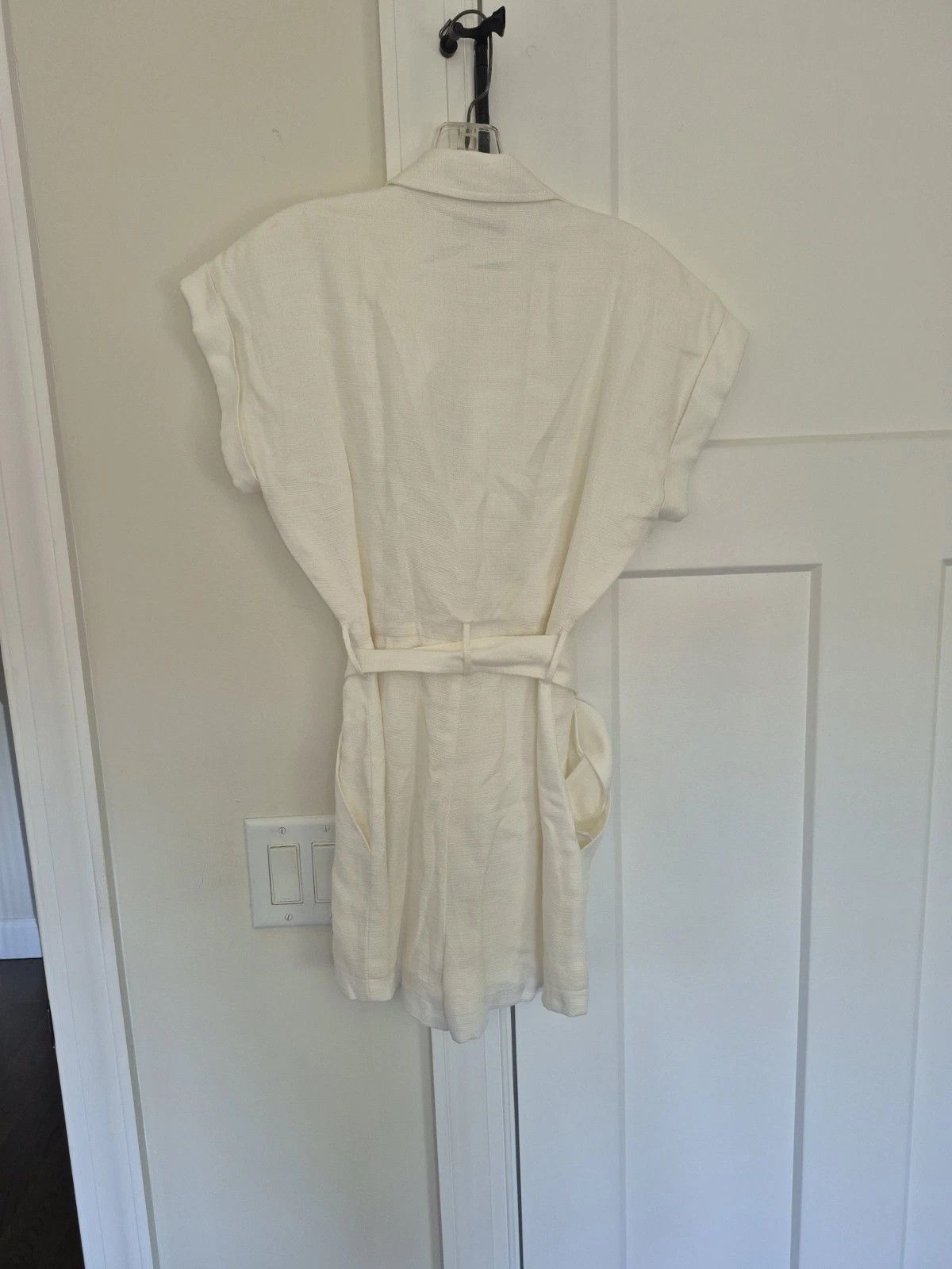 INTERMIX Playsuit Romper Ivory Short Sleeve Collared Button Up Belted Size 25" / US 0 / IT 36 - 3 Thumbnail