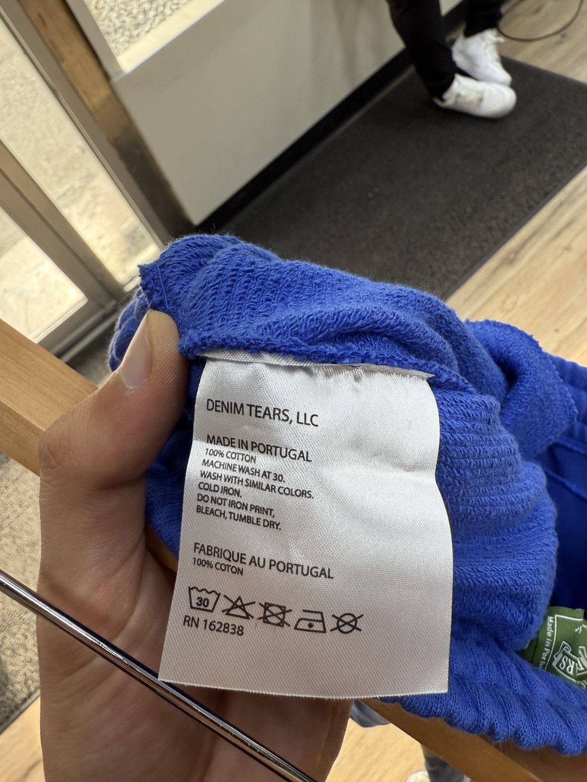 DENIM TEARS Denim Tear Baby Blue Flower Sweatpants Size US 34 / EU 50 - 7 Thumbnail