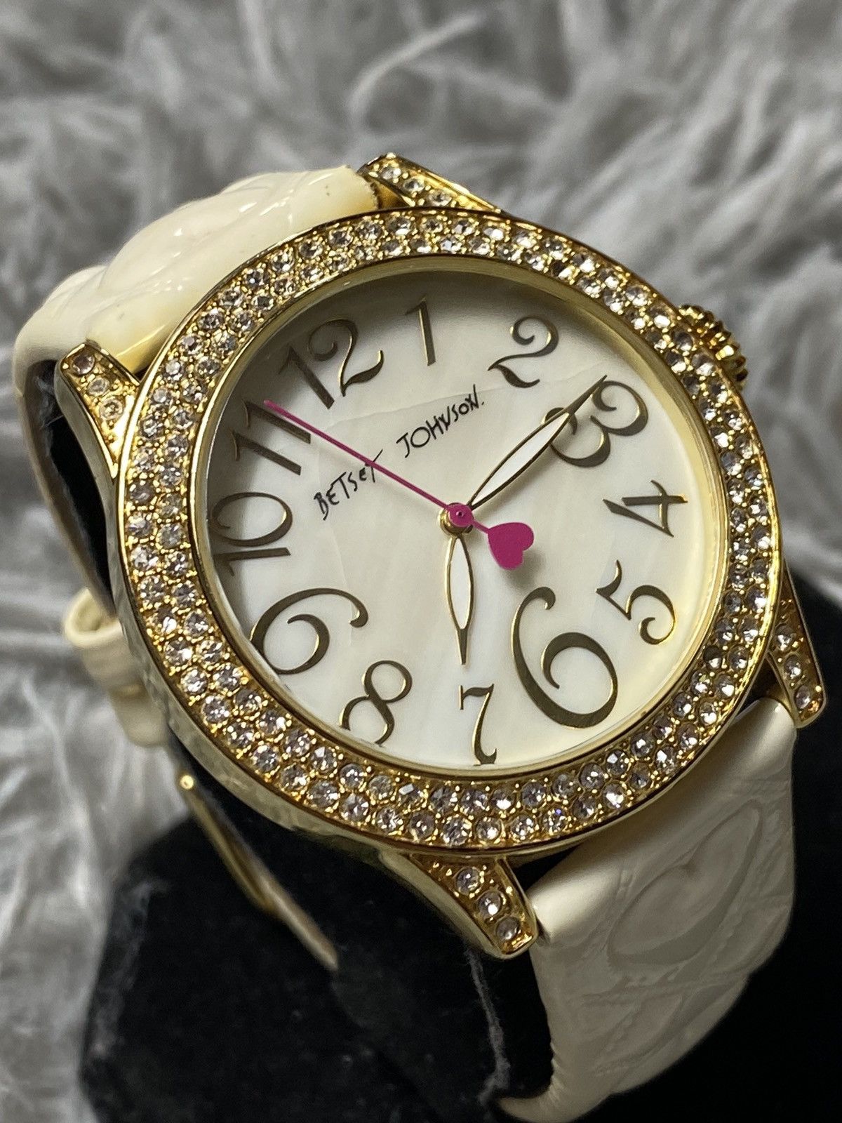 Japanese Brand × Vintage Sparkling Betsey Johnson Watch - Japanese Brand Size ONE SIZE - 5 Thumbnail