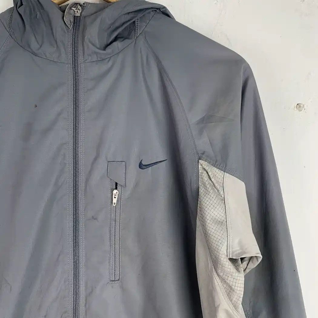 Nike Y2K NIKE Small Logo Embroidery Hoodie Zip ups Jacket Sweater Size US L / EU 52-54 / 3 - 5 Thumbnail