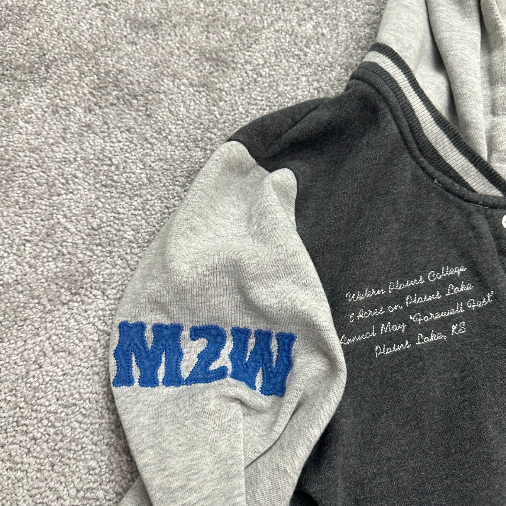 H&M H&M Hoodie Mens XS Gray Varsity Sweatshirt Snap Button Down Embroidered Casual Size US XS / EU 42 / 0 - 5 Thumbnail