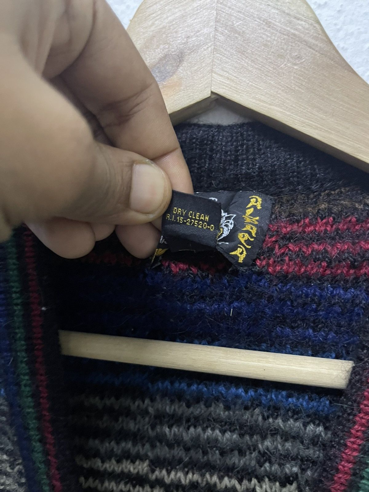 Vintage 1990s ROYAL ALPACA MULTICOLOUR KNIT BUTTON VEST RARE Size US S / EU 44-46 / 1 - 9 Thumbnail