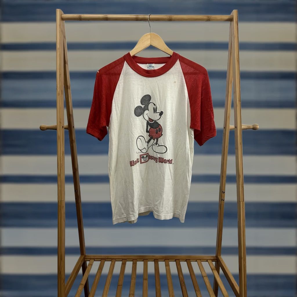 Disney VINTAGE Walt Disney World T-Shirt L Raglan Paper Thin Burnout Worn White Mens Size US L / EU 52-54 / 3 - 1 Thumbnail
