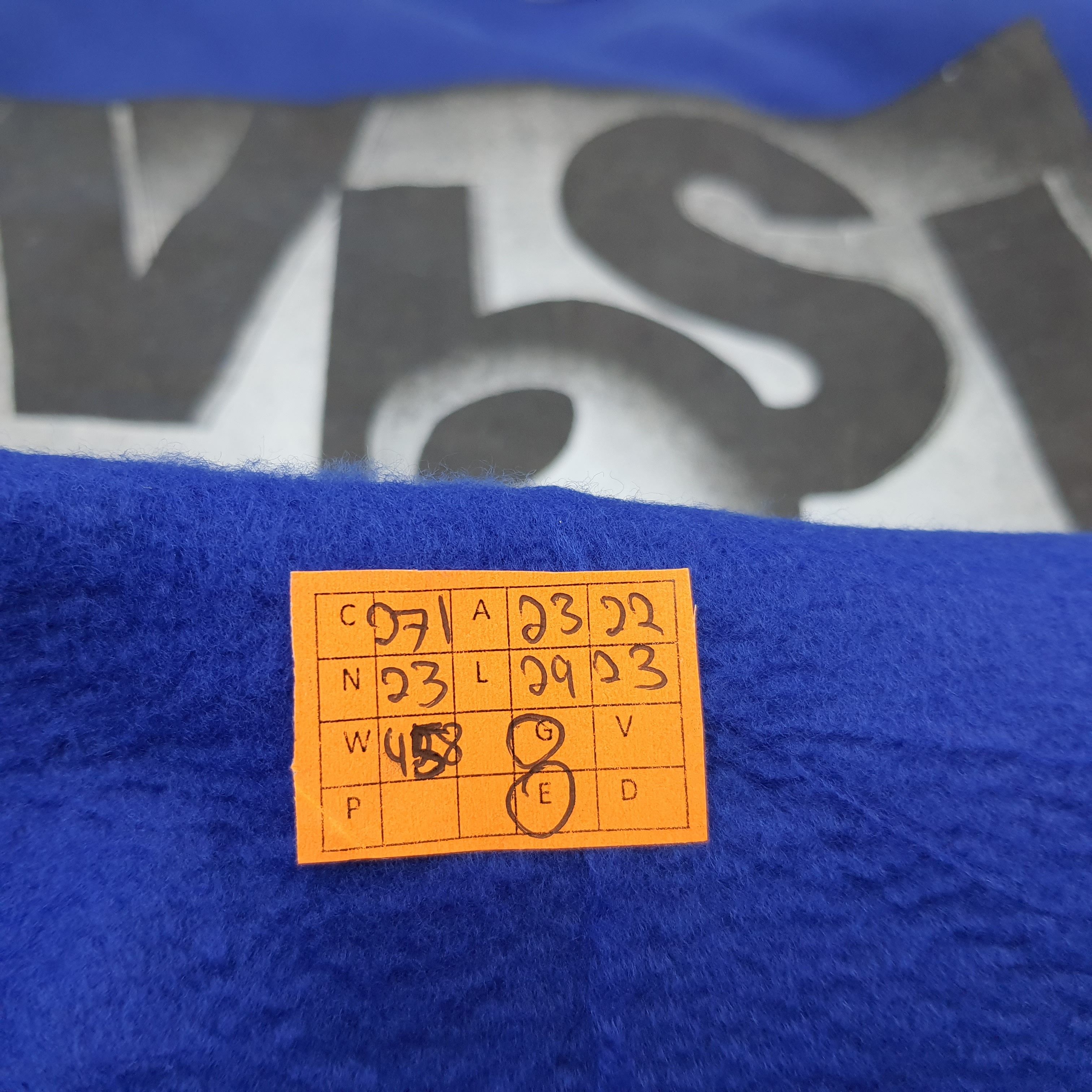 Visitor on Earth Vintage Alien Visitor Streetwear Sweatshirt C271N23 Size US L / EU 52-54 / 3 - 7 Thumbnail