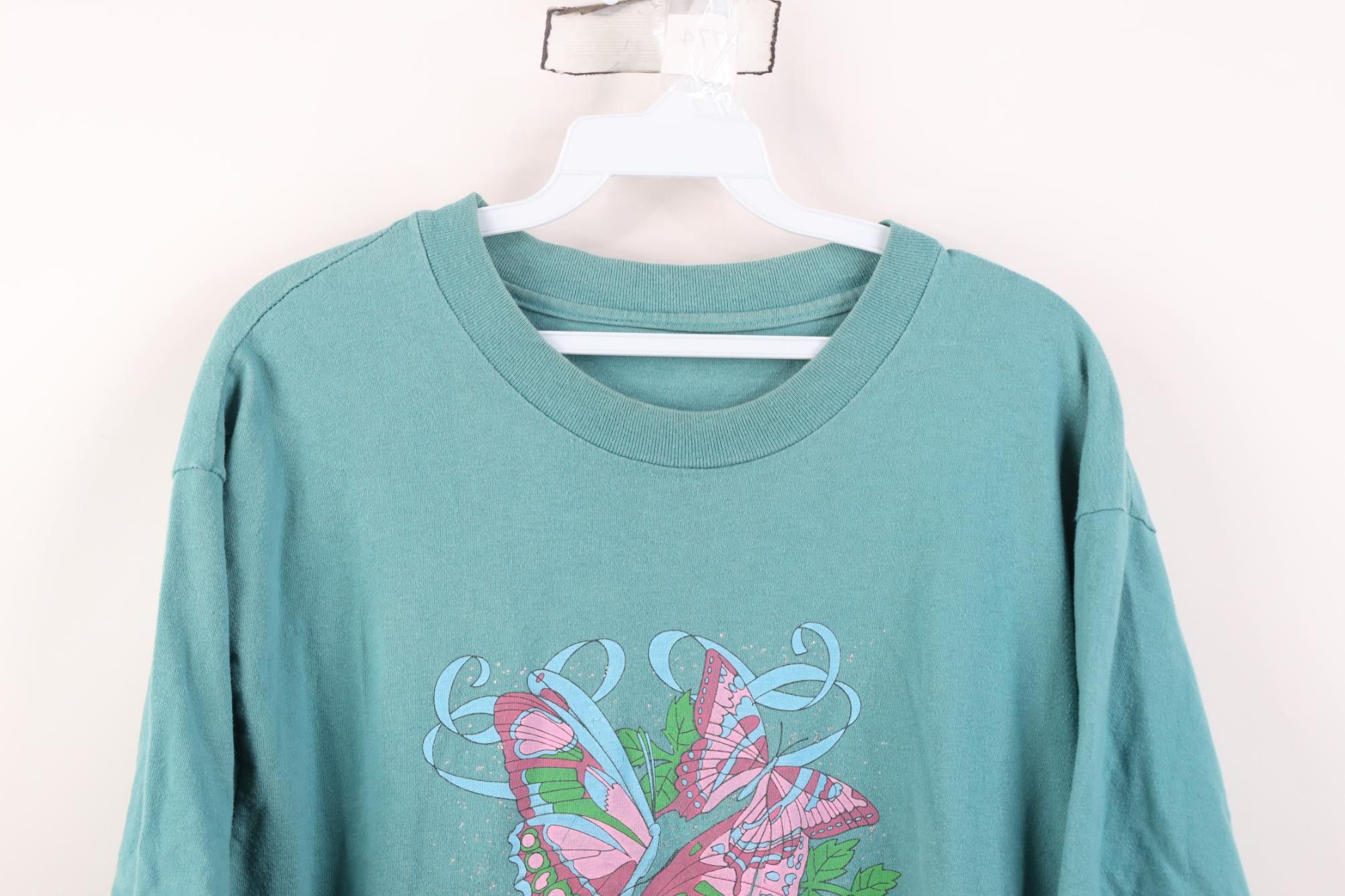 Vintage Vintage 90s Streetwear Earth Day Nature Butterfly T-Shirt Size L / US 10 / IT 46 - 2 Thumbnail