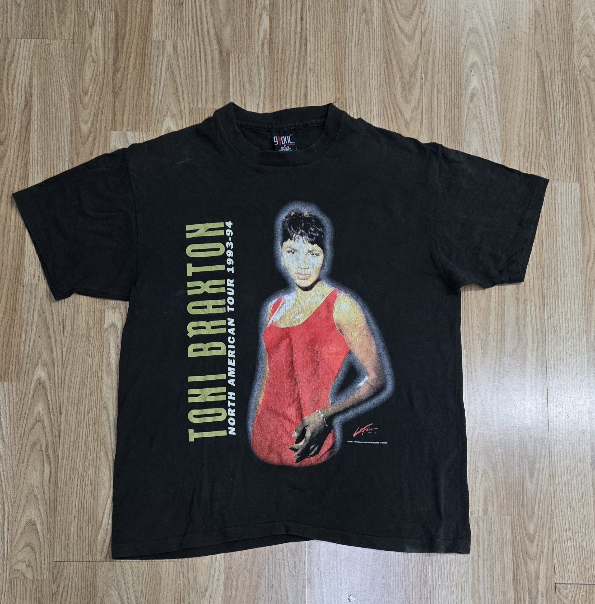 Vintage Vintage 1993 Tony Braxton Tour T-shirt size Size US L / EU 52-54 / 3 - 1 Thumbnail
