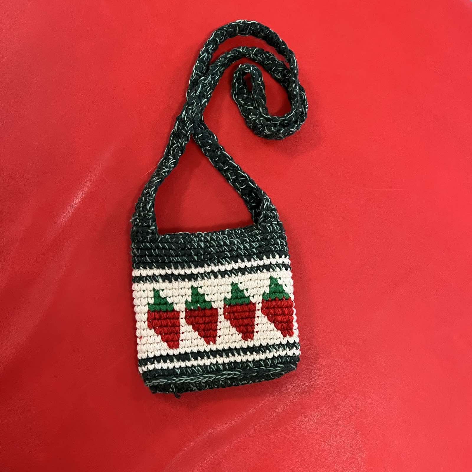 Handmade AvantGarde Handmade Knit Multicolor Crossbody Bag y2k Hippie Size ONE SIZE - 3 Thumbnail