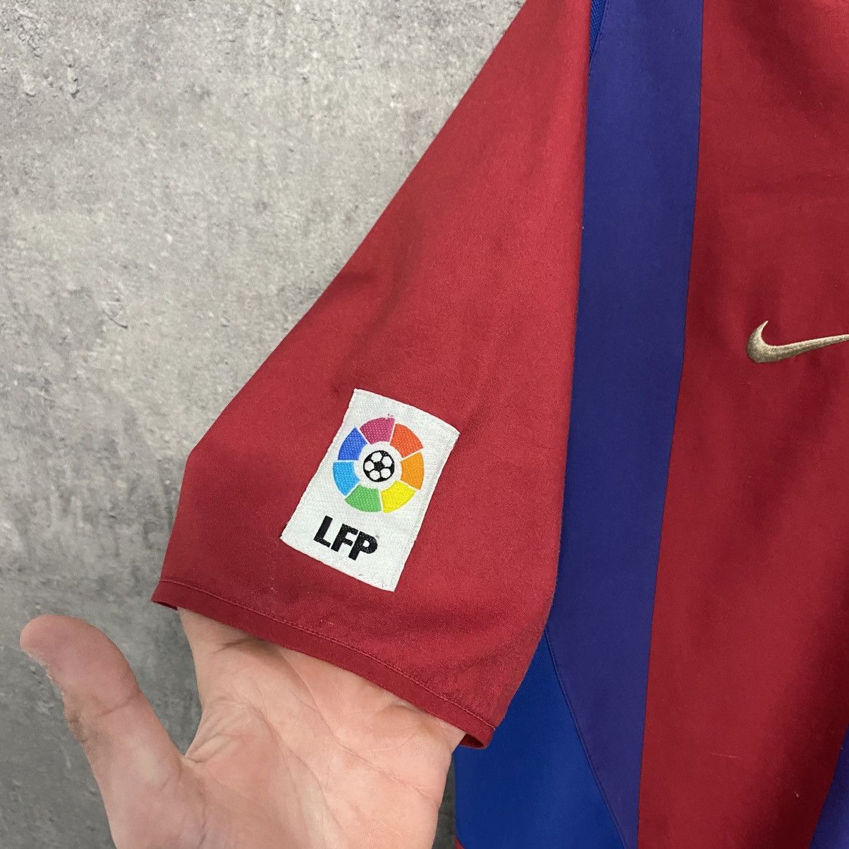 Nike Nike Barcelona Jersey Vintage Rare T-Shirt Soccer Club M Size US L / EU 52-54 / 3 - 9 Thumbnail