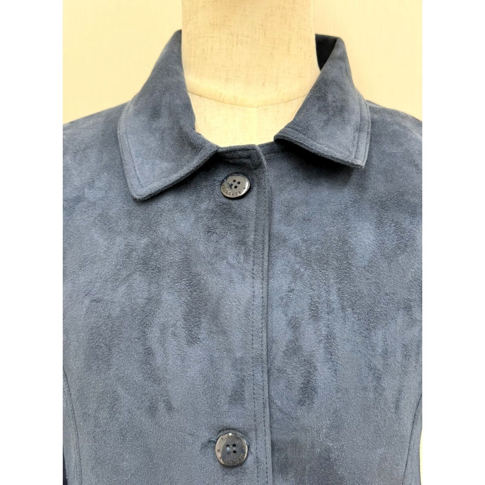 Vintage Women's Blue Leather Overcoat Shirt Jacket? (Size M) Italian Leather Long Coat with Pockets, Premium Soft Shearling Lining, Fall/Winter, Regular Fit Size M / US 6-8 / IT 42-44 - 6 Thumbnail