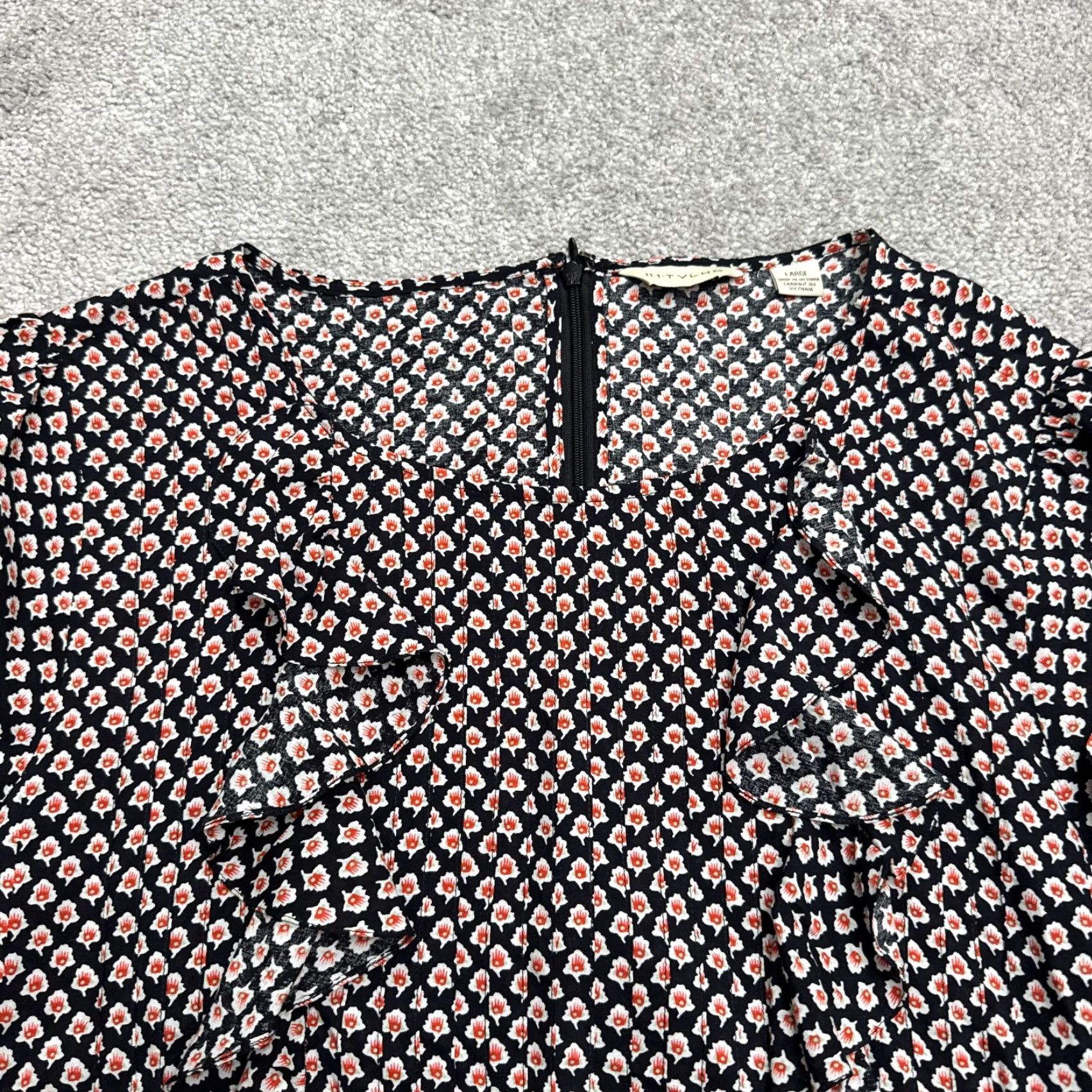 Vintage 11:1 Tylho Floral Ruffle Shirt Dress Womens L Black Red Short Sleeve Knee Length Size L / US 10 / IT 46 - 3 Thumbnail