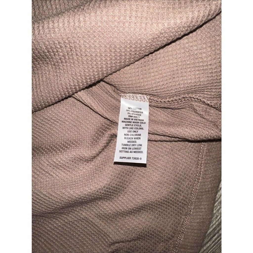 Target Basics a.n.a Womens Semi Sweet Choc Chip V-Neck Top Size 3X. 10 Size 3XL / US 20-22 - 4 Thumbnail