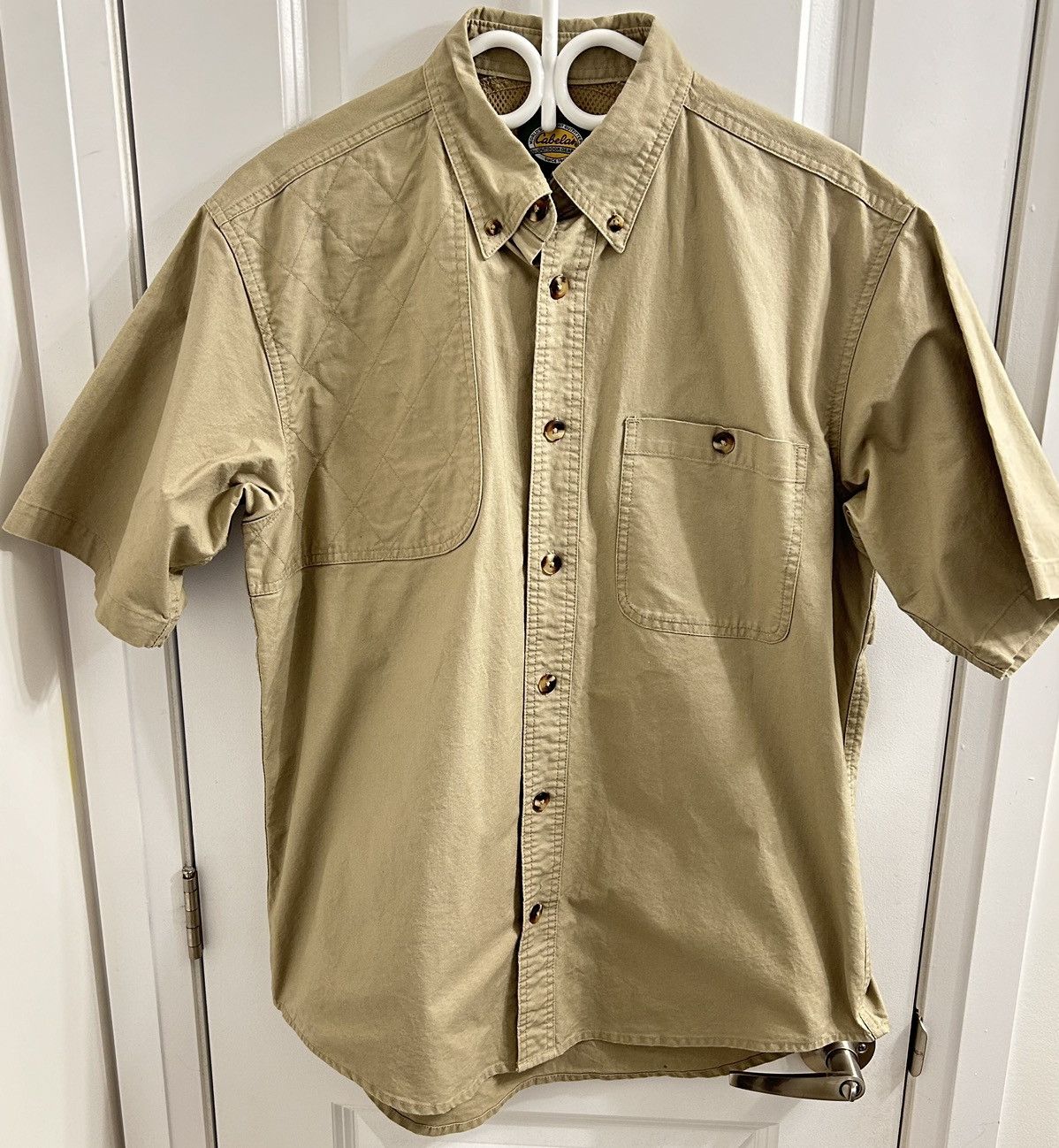 Cabelas Fishing Shirt Mens XL All Over Print White Button Up Vented Short  Sleeve