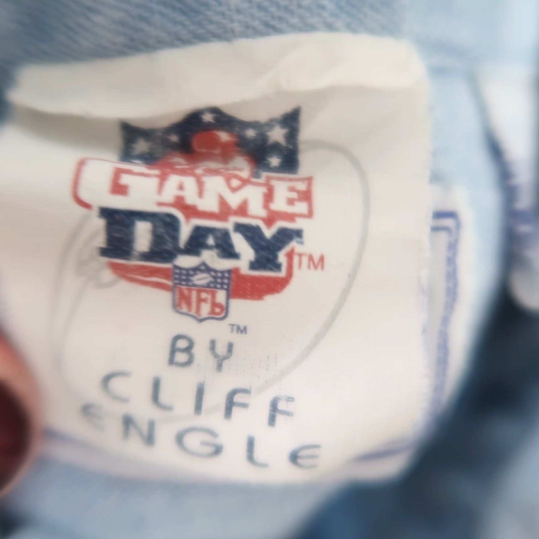 Denime VINTAGE 90s Game Day Green Bay Packers light wash denim shirt Mens M Blue Long Sleeve Button-Up Embroidered NFL Football team Cotton Cotton Shirt Size US M / EU 48-50 / 2 - 6 Thumbnail