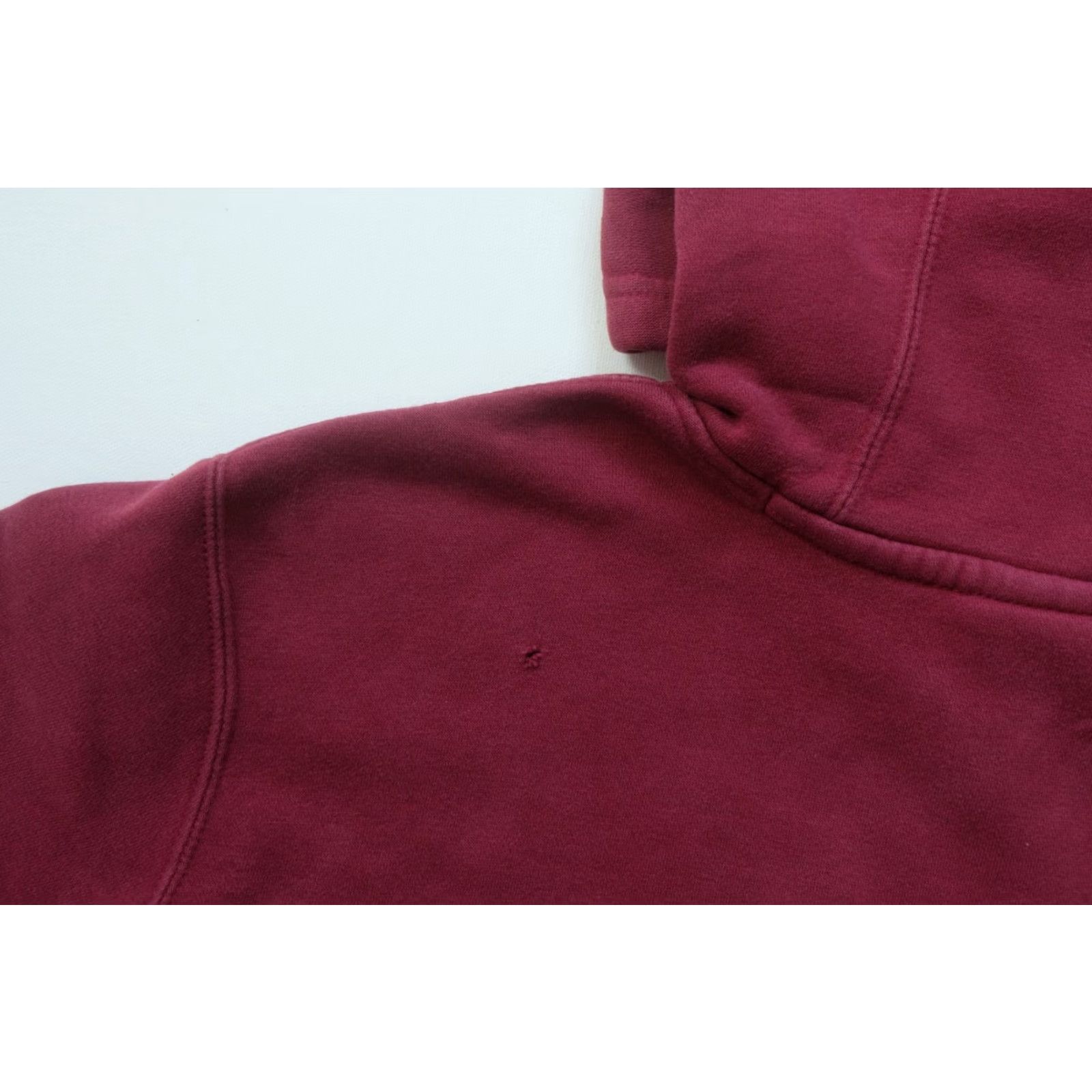 Nike VINTAGE Nike HOODIE 90s Y2K RETRO SPELL OUT RED GRAPHIC SWEATSHIRT HOODIE SZ L Men Size US L / EU 52-54 / 3 - 6 Thumbnail