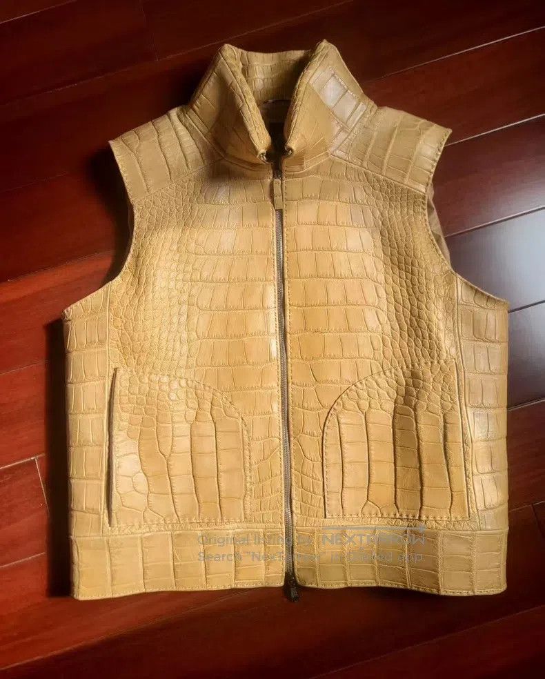 Brioni Brioni Golden bay crocodile whole skin vest Size US XL / EU 56 / 4 - 1 Thumbnail