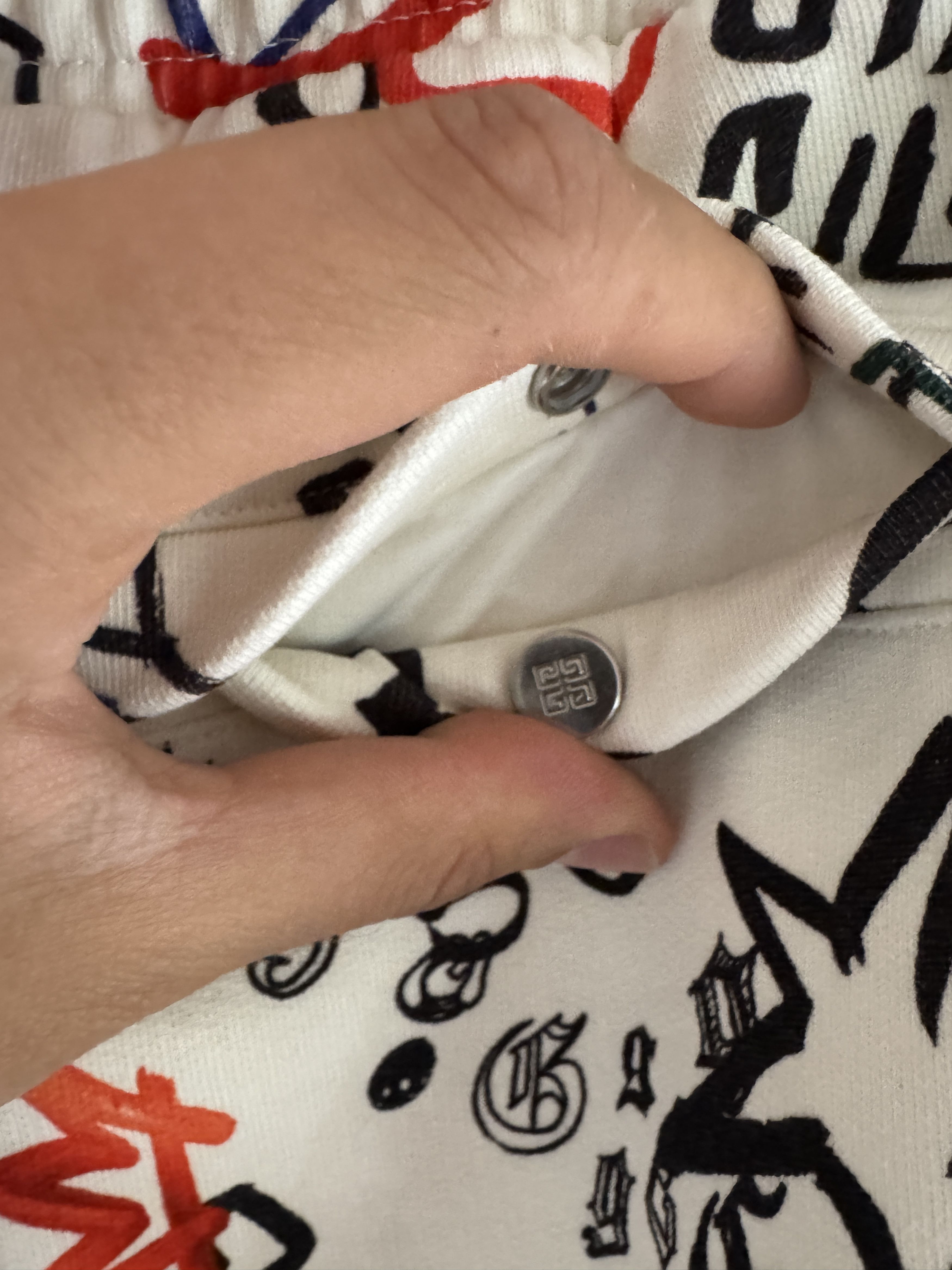 Givenchy Graffiti Scribble Logo Cotton Shorts Size US 34 / EU 50 - 9 Thumbnail